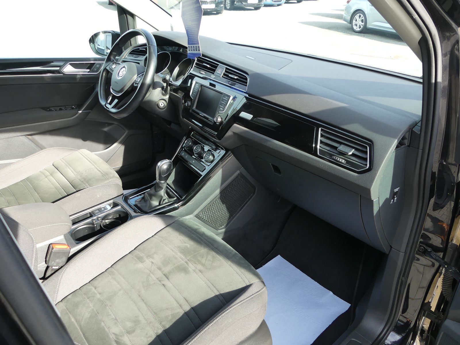 Fahrzeugabbildung Volkswagen Touran Highline BMT/Start-Stopp*1.Hand*Automatik