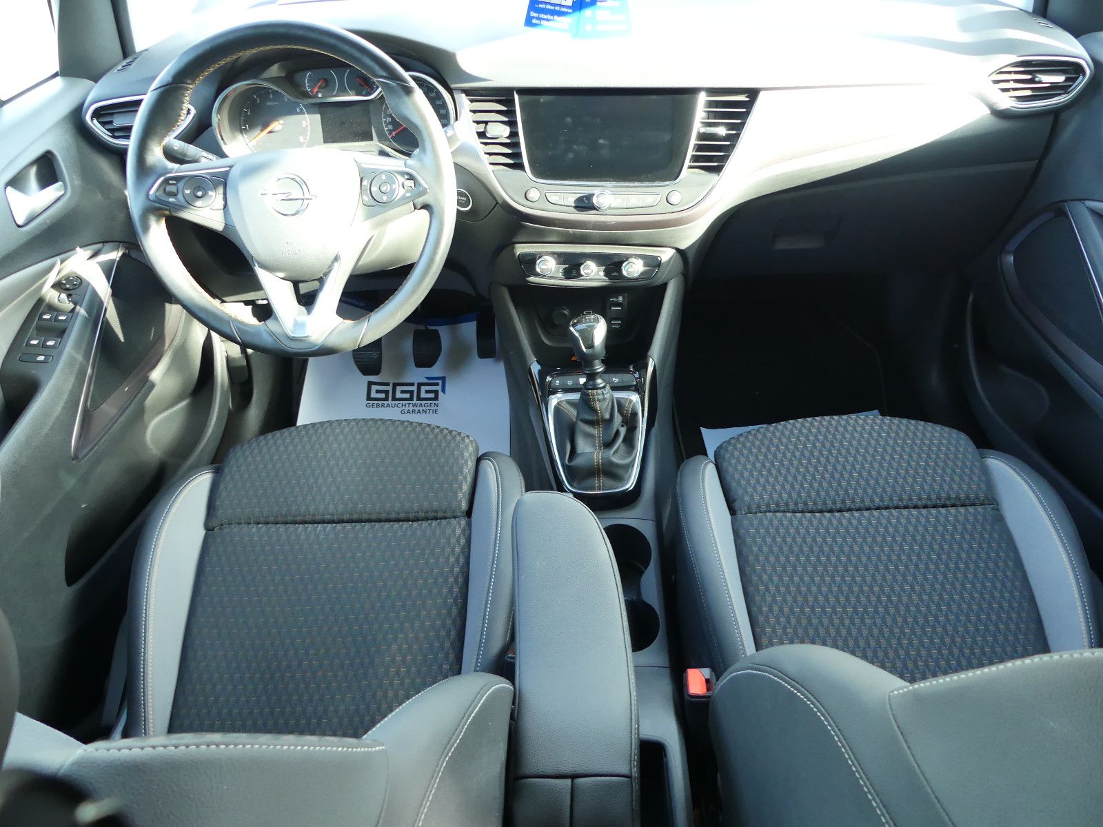 Fahrzeugabbildung Opel Crossland (X)