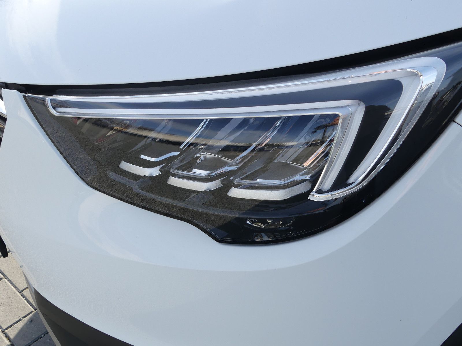 Fahrzeugabbildung Opel Crossland (X)