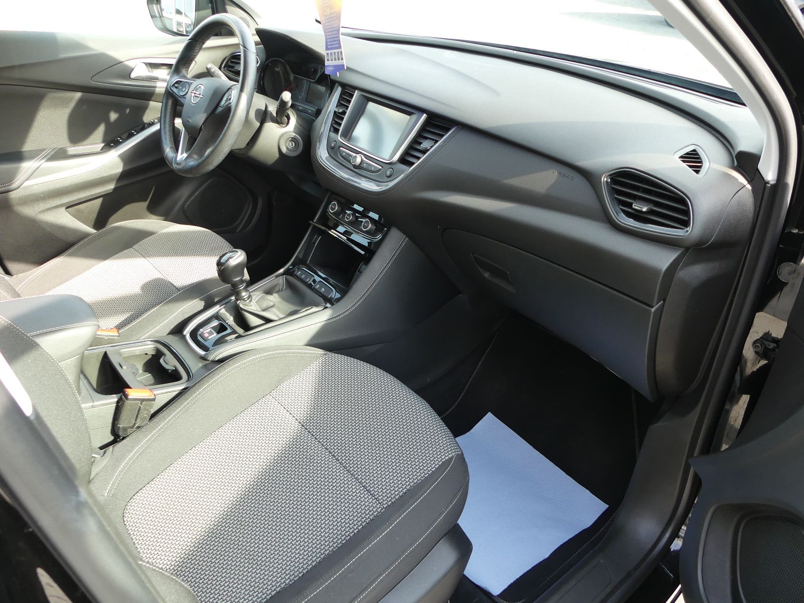 Fahrzeugabbildung Opel Grandland (X) *64TKM*