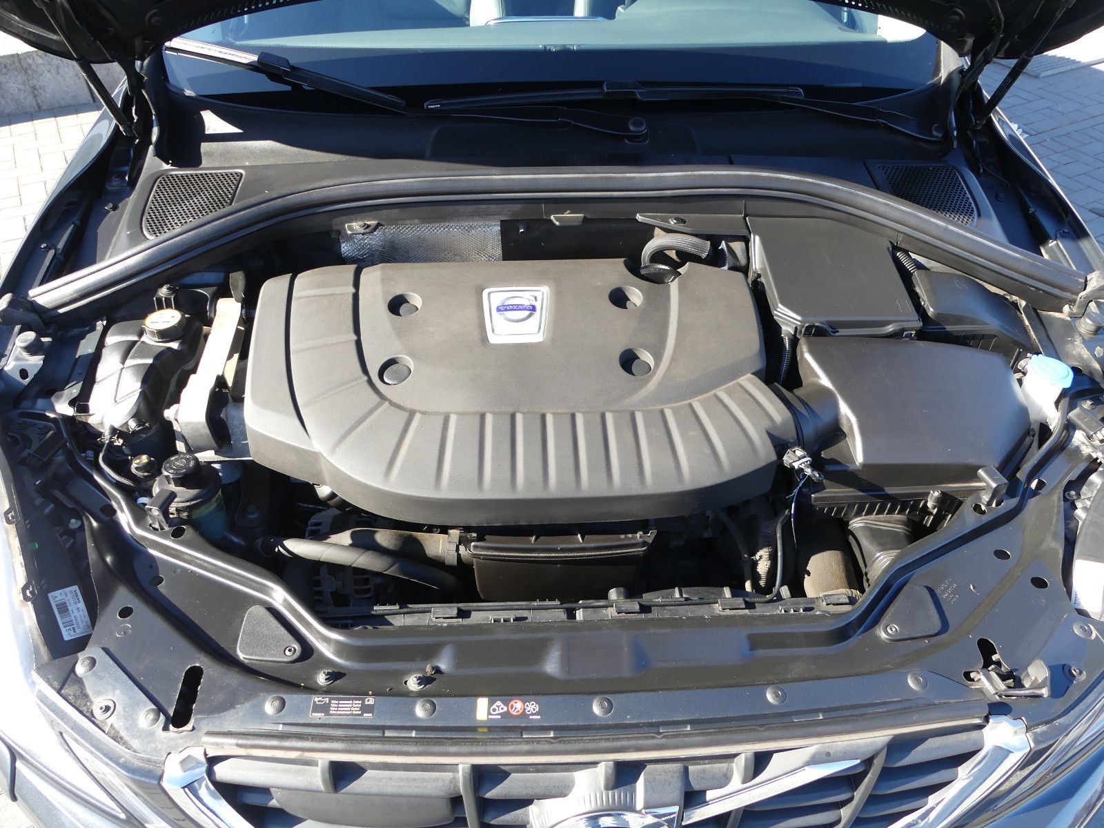 Fahrzeugabbildung Volvo XC 60 XC60 Summum AWD*2.Hand*88tkm*