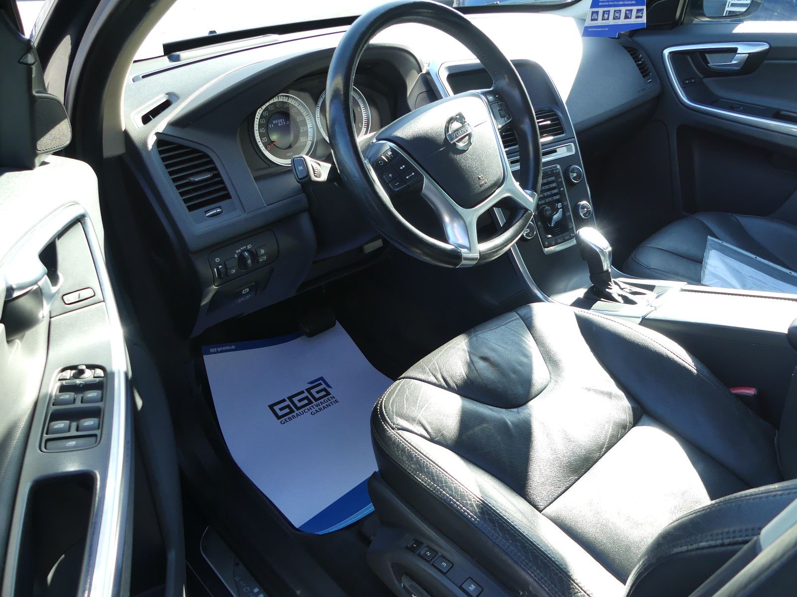 Fahrzeugabbildung Volvo XC 60 XC60 Summum AWD*2.Hand*88tkm*