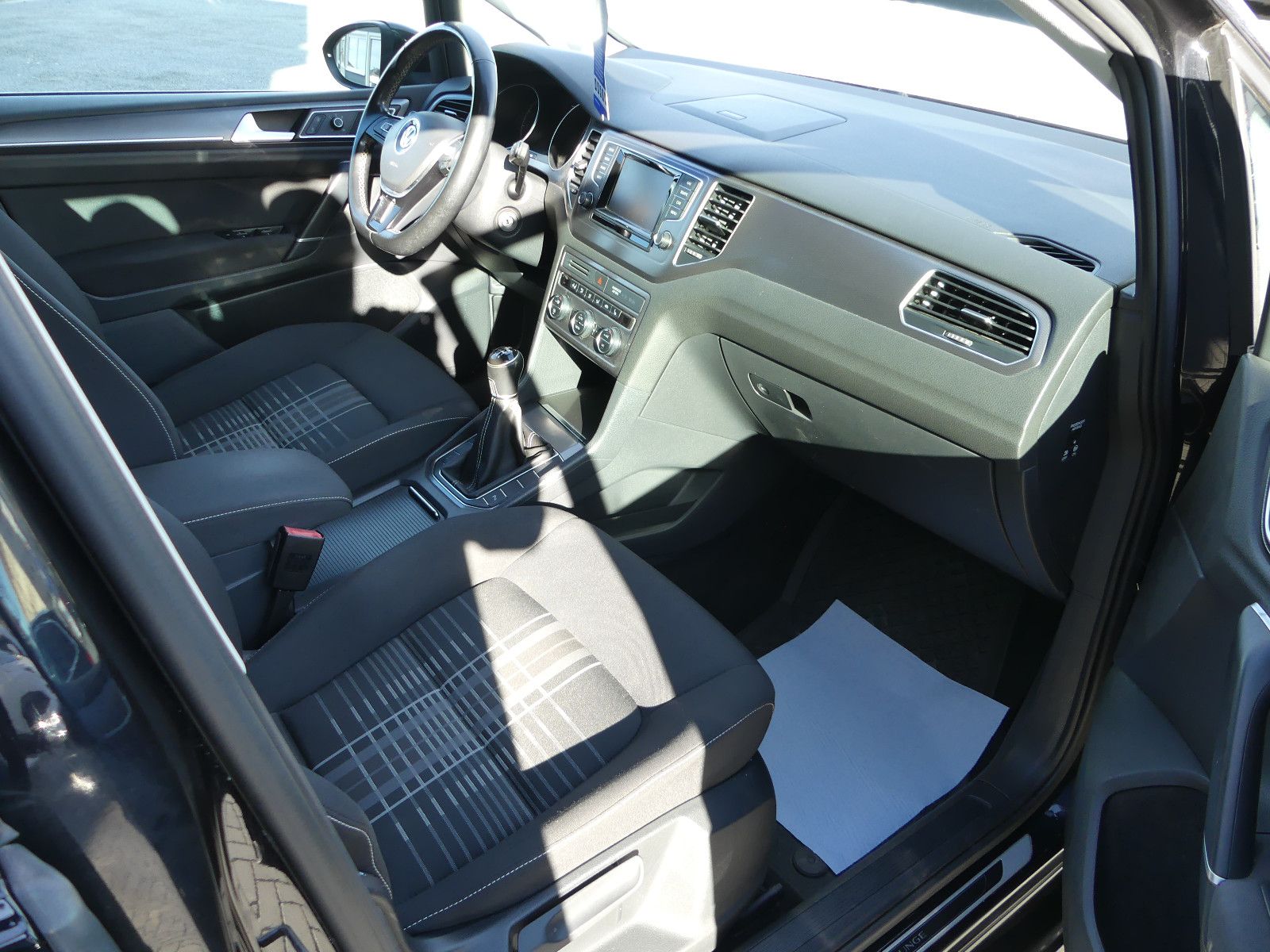 Fahrzeugabbildung Volkswagen Golf Sportsvan VII Lounge BMT/Start-Stopp*2.Hand