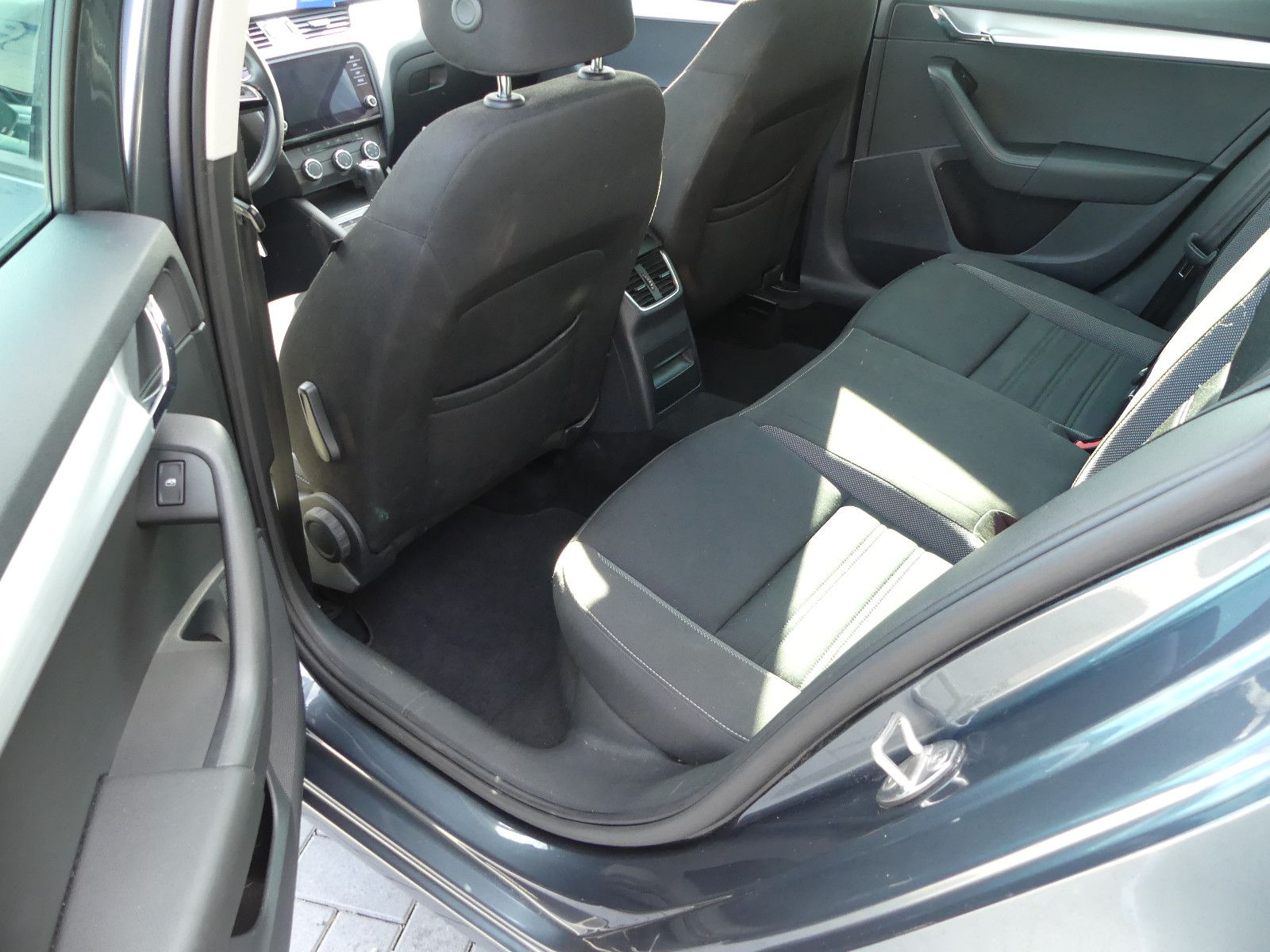 Fahrzeugabbildung SKODA Octavia Combi Ambition*2.HAND*