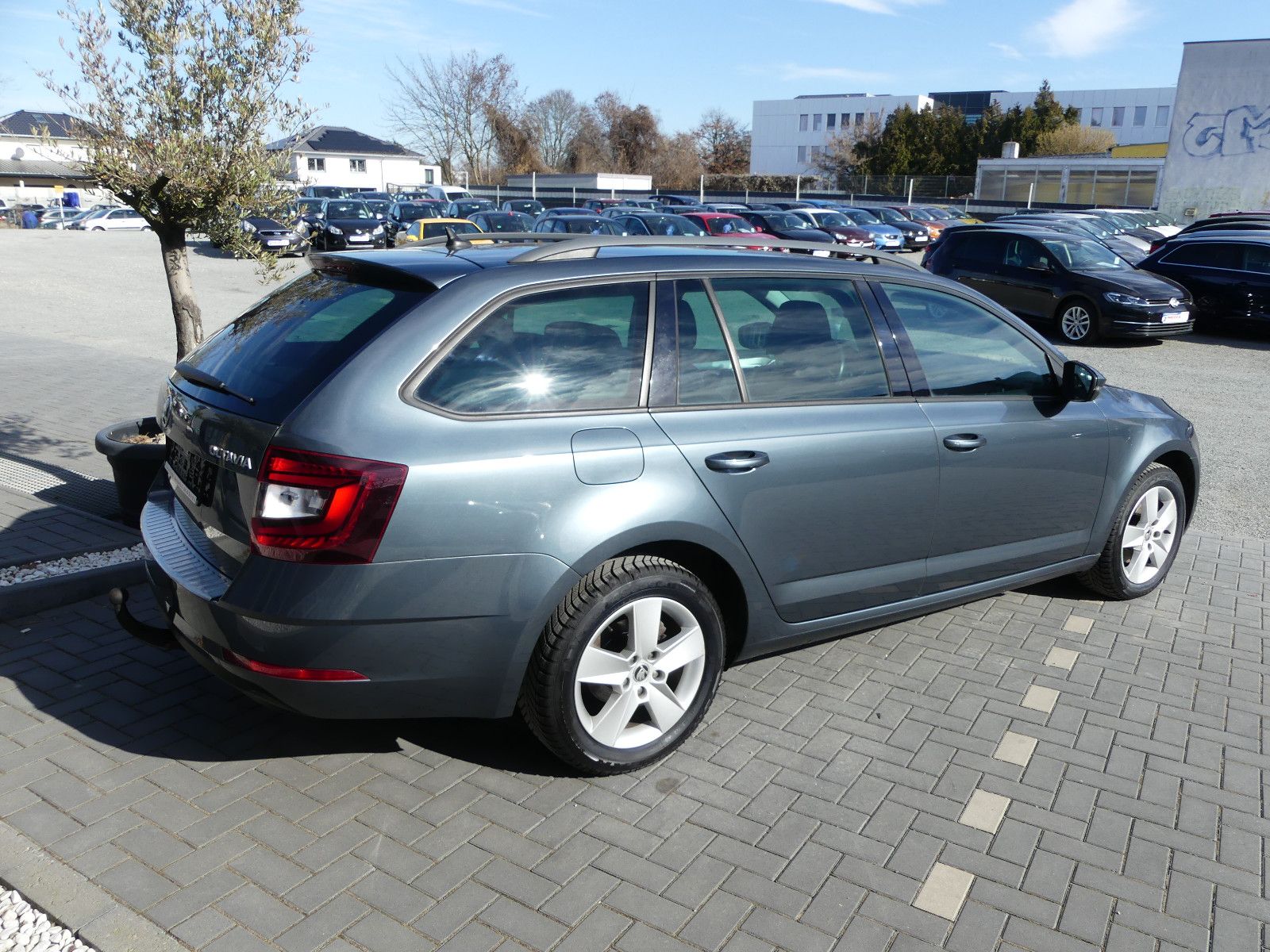 Fahrzeugabbildung SKODA Octavia Combi Ambition*2.HAND*