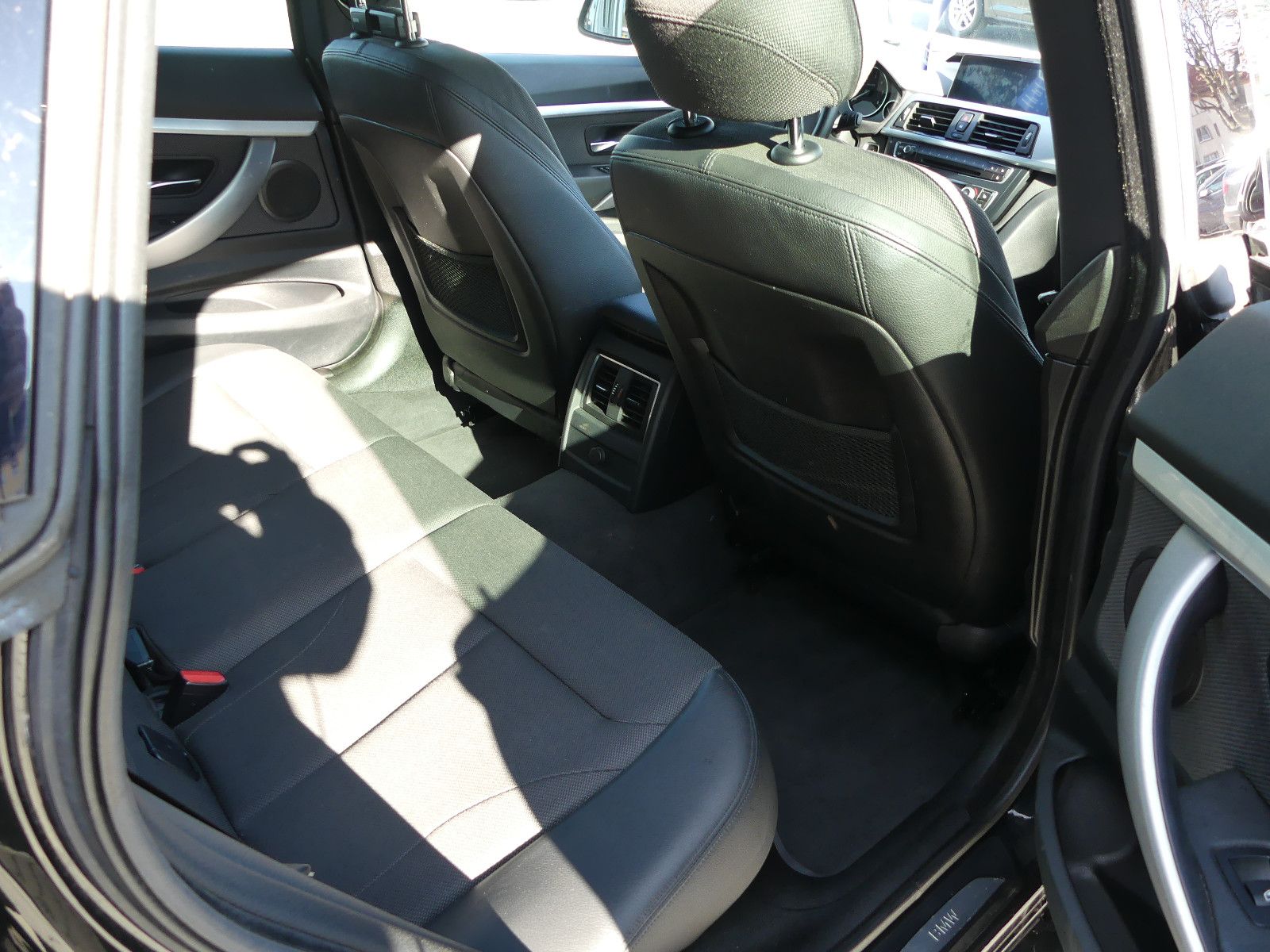 Fahrzeugabbildung BMW 320 3 Gran Turismo 320 d Sport Line