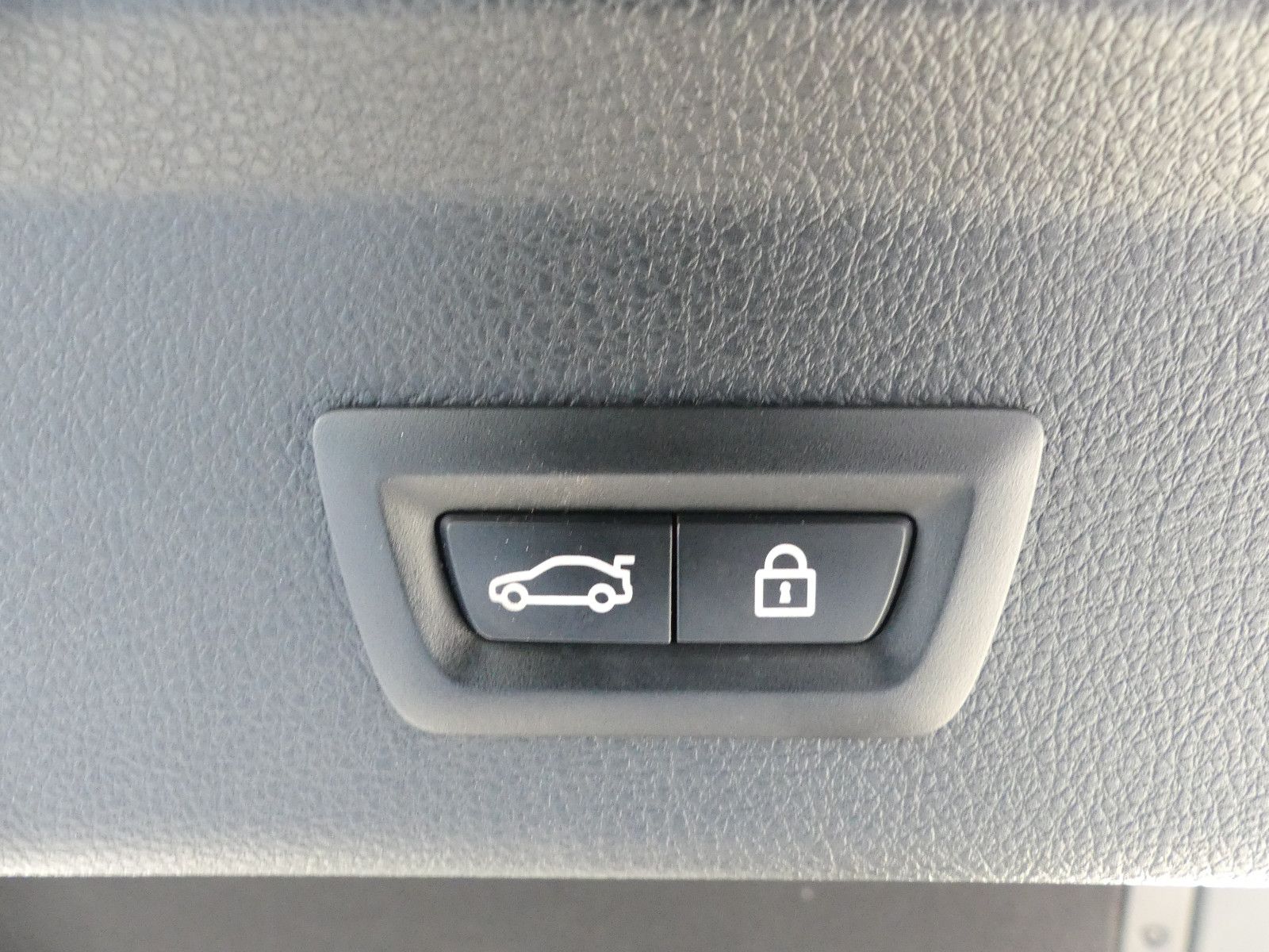 Fahrzeugabbildung BMW 320 3 Gran Turismo 320 d Sport Line