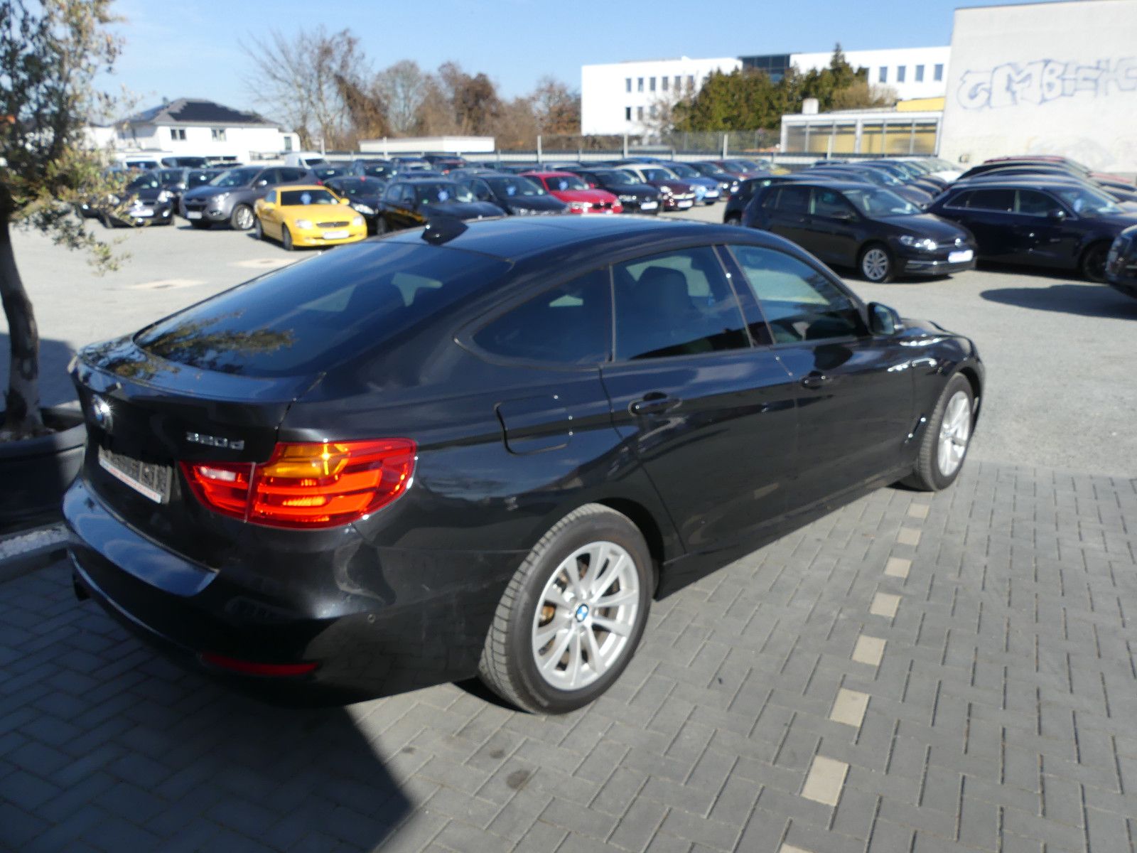 Fahrzeugabbildung BMW 320 3 Gran Turismo 320 d Sport Line