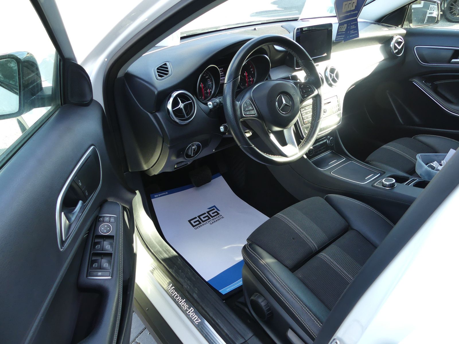 Fahrzeugabbildung Mercedes-Benz GLA 200 GLA GLA 200*2.HAND*68tkm*