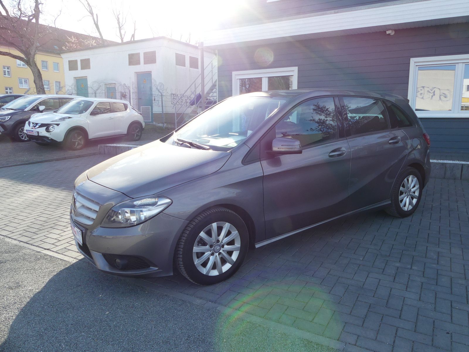 Fahrzeugabbildung Mercedes-Benz B 180 B B 180