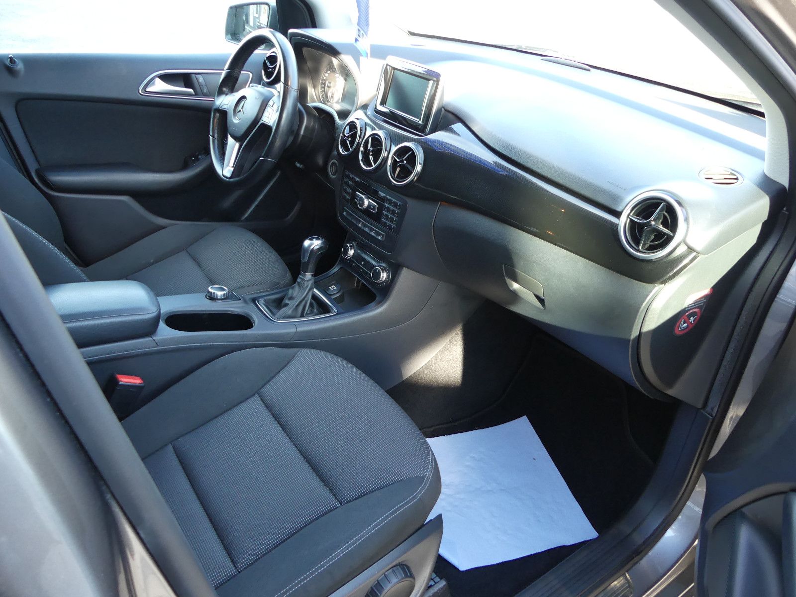 Fahrzeugabbildung Mercedes-Benz B 180 B B 180