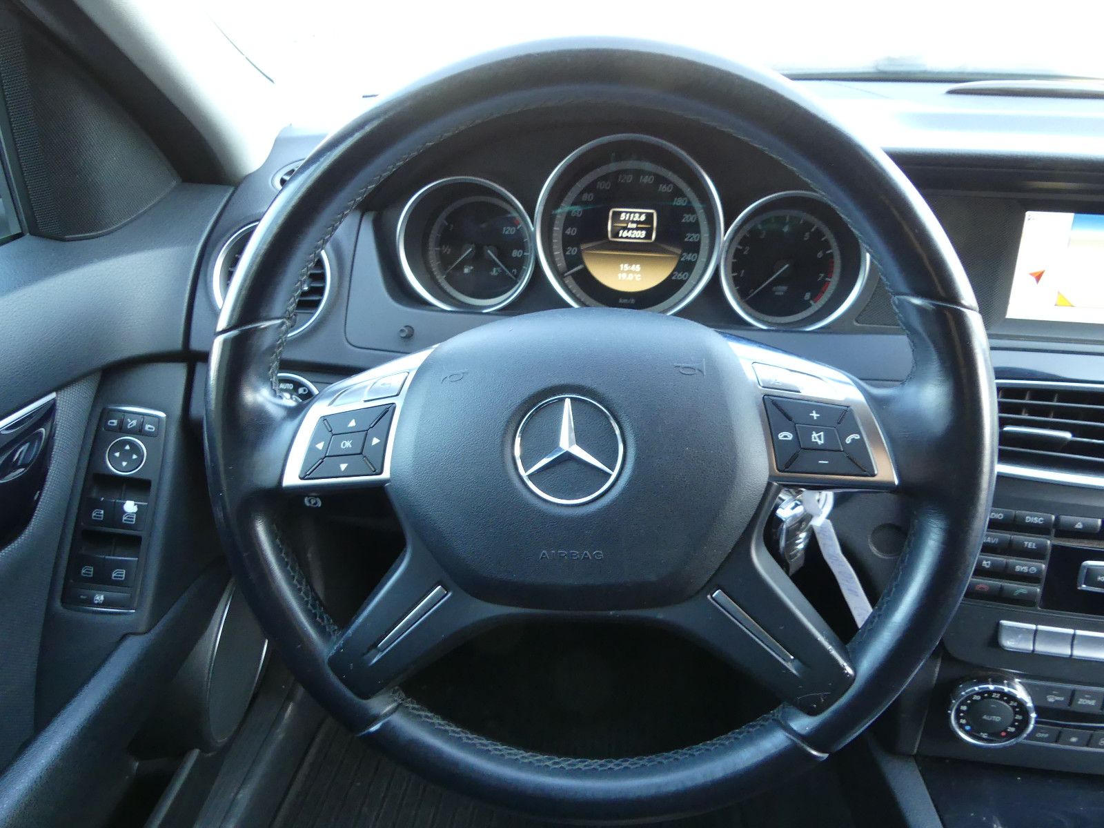 Fahrzeugabbildung Mercedes-Benz C 180 C T-Modell C 180 T CGI BlueEfficiency