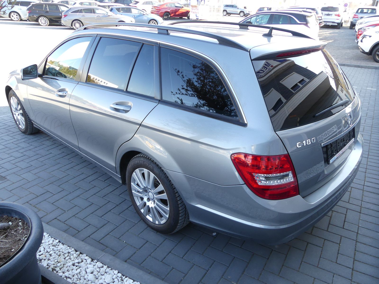 Fahrzeugabbildung Mercedes-Benz C 180 C T-Modell C 180 T CGI BlueEfficiency