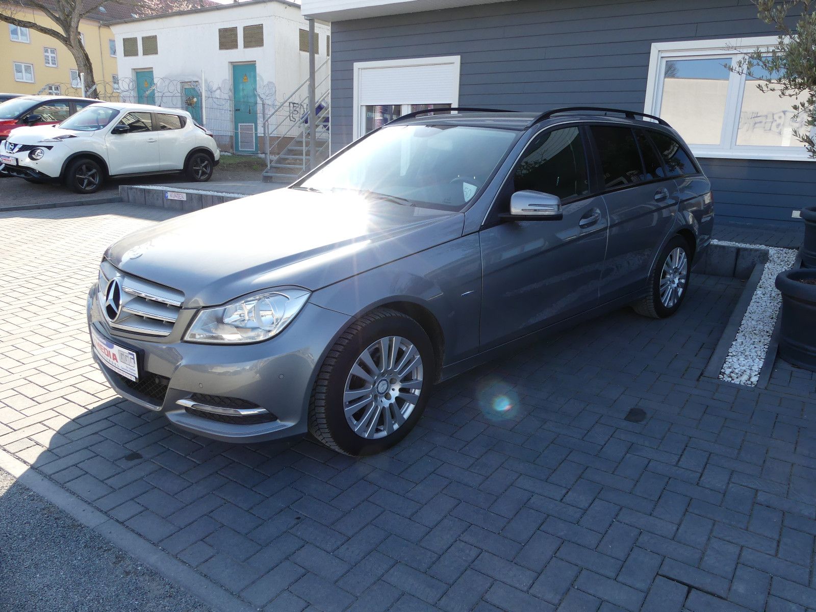 Fahrzeugabbildung Mercedes-Benz C 180 C T-Modell C 180 T CGI BlueEfficiency