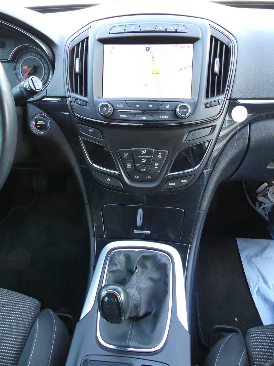 Fahrzeugabbildung Opel Insignia A Sports Tourer Innovation 4x4