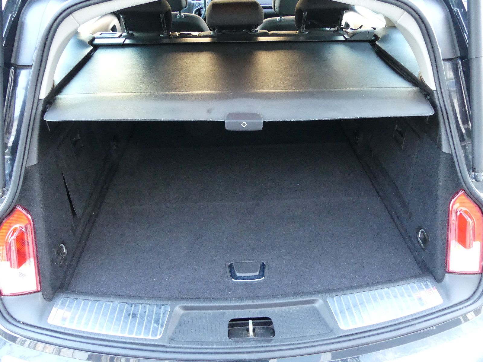 Fahrzeugabbildung Opel Insignia A Sports Tourer Innovation 4x4