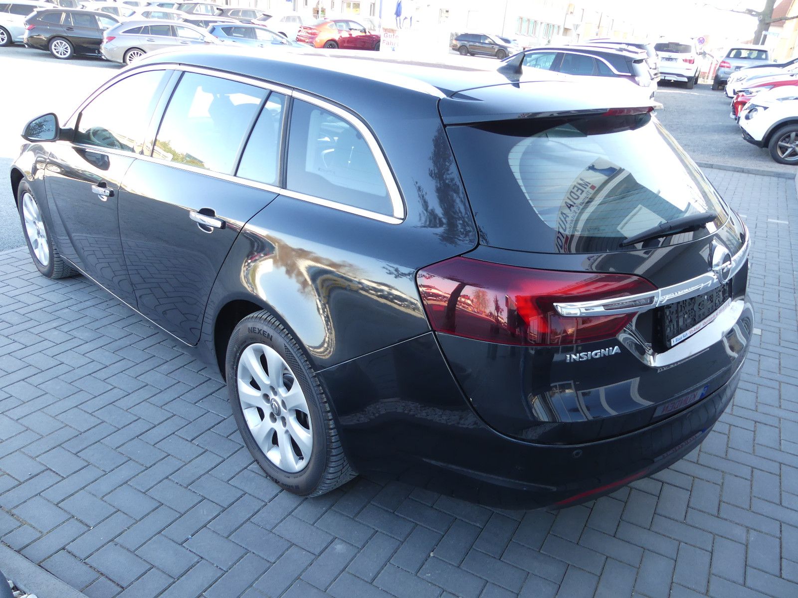 Fahrzeugabbildung Opel Insignia A Sports Tourer Innovation 4x4
