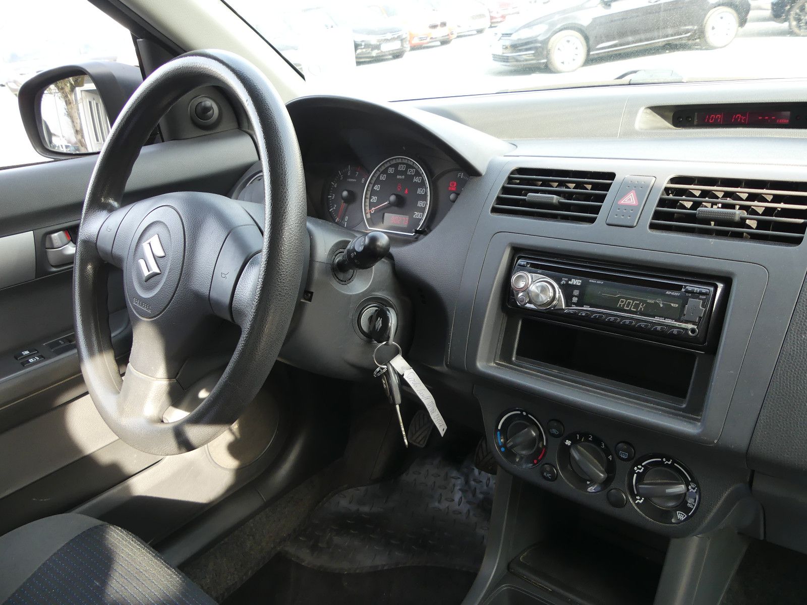 Fahrzeugabbildung Suzuki Swift Lim. Classic"2.HAND"90TKM"