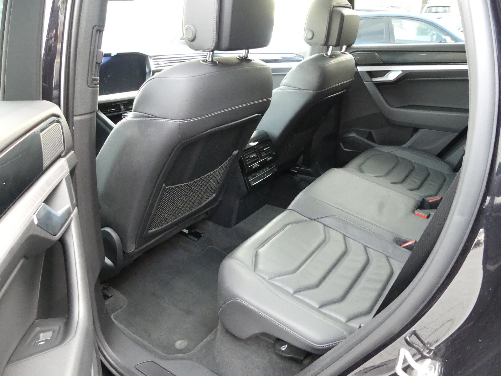 Fahrzeugabbildung Volkswagen Touareg . 4Motion