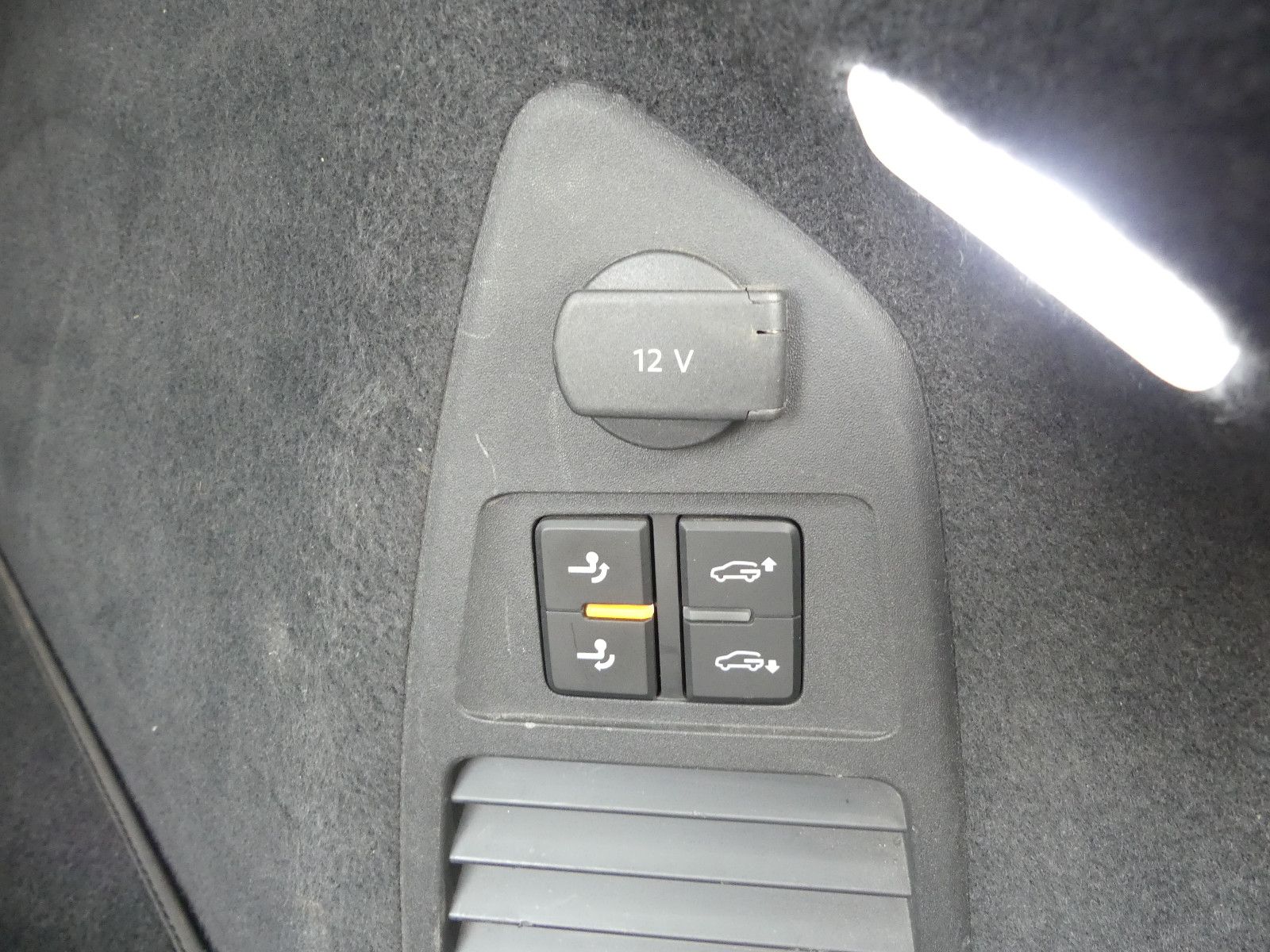 Fahrzeugabbildung Volkswagen Touareg . 4Motion