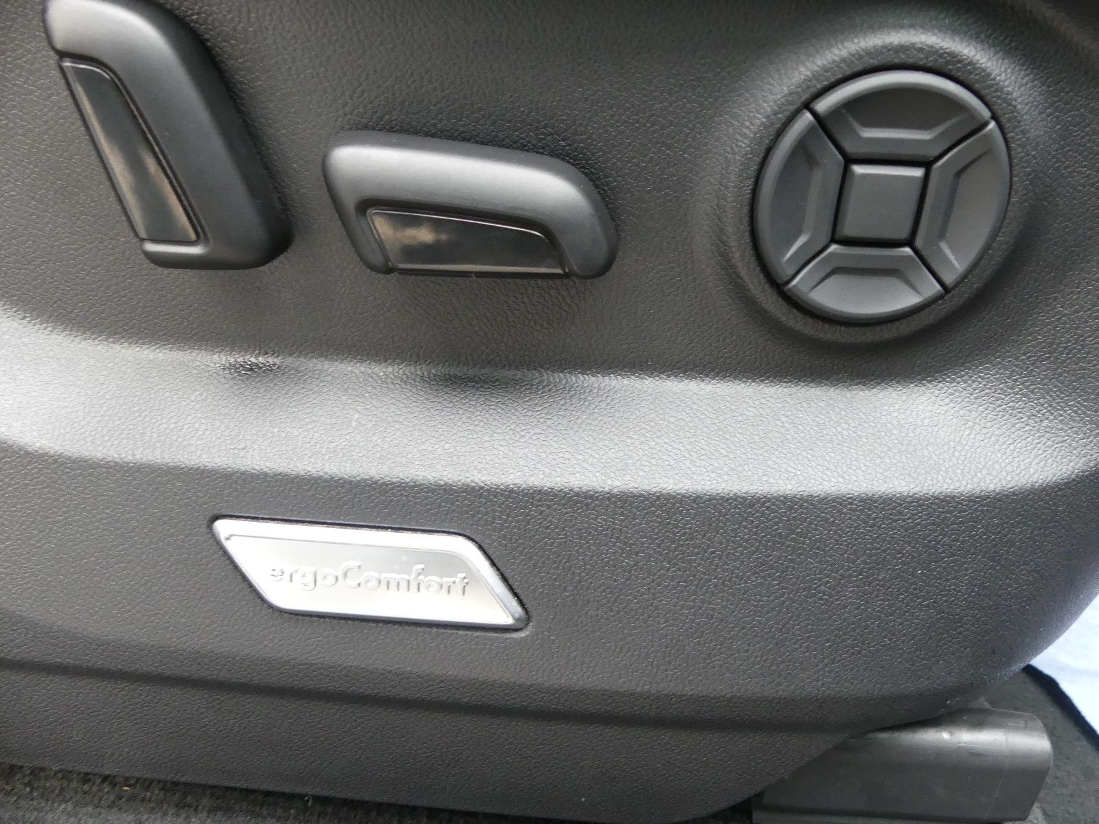 Fahrzeugabbildung Volkswagen Touareg . 4Motion