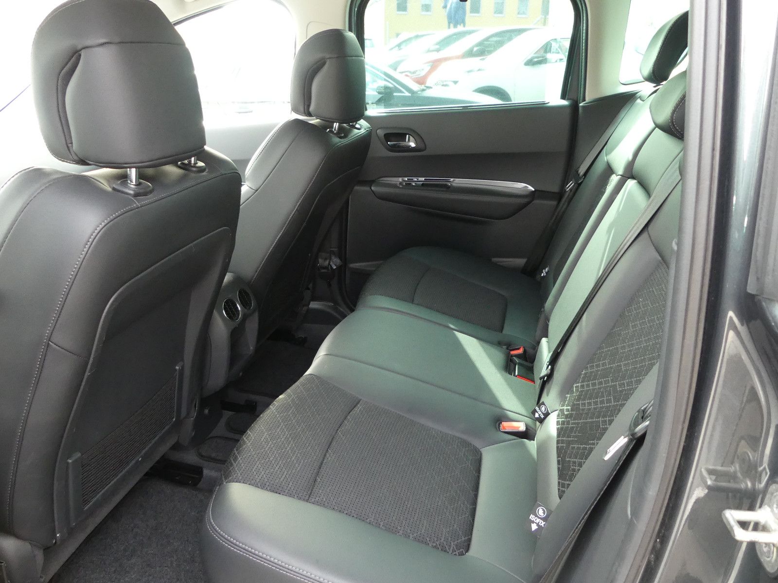 Fahrzeugabbildung Peugeot 3008 Allure, Automatik
