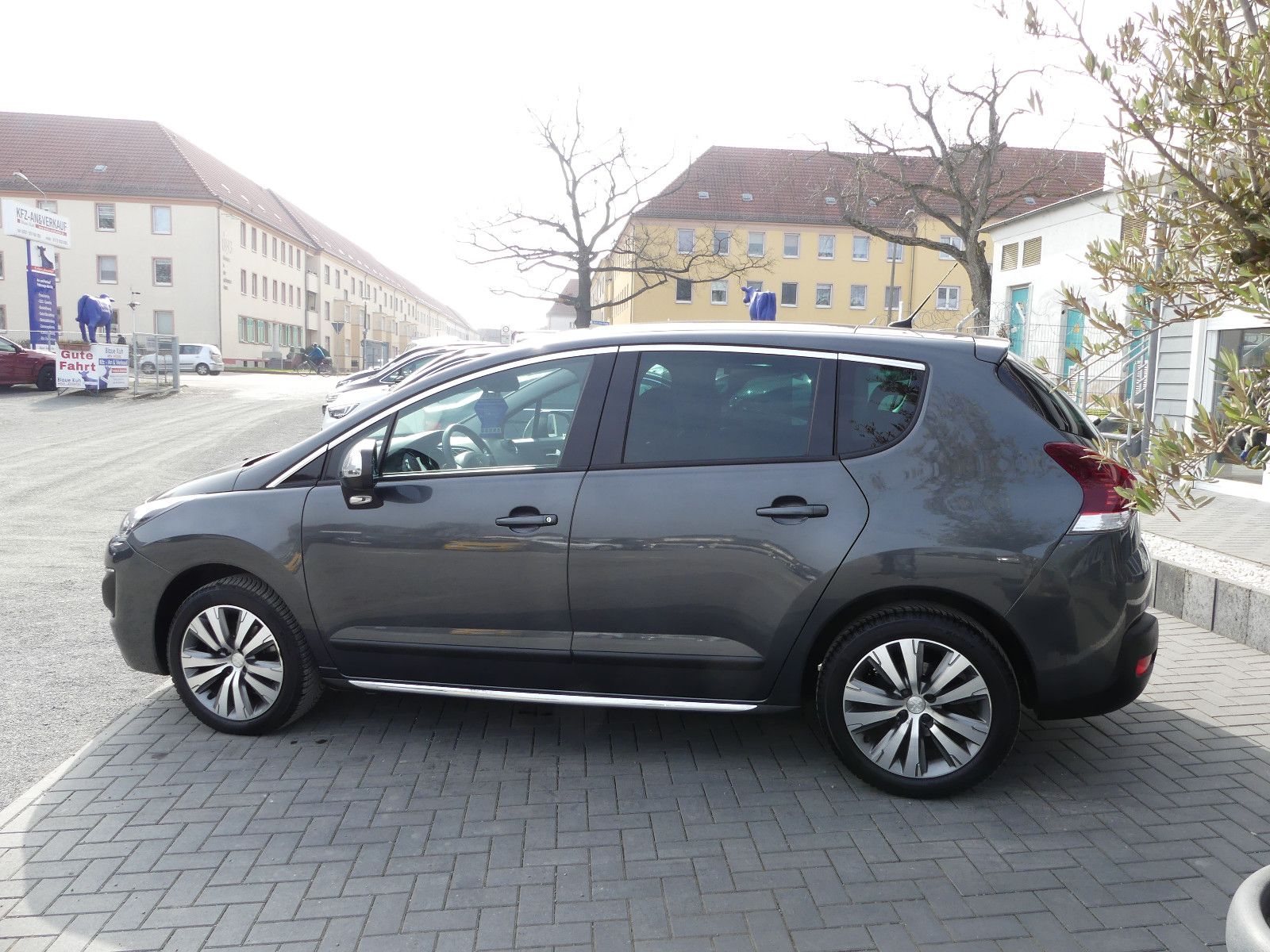 Fahrzeugabbildung Peugeot 3008 Allure, Automatik