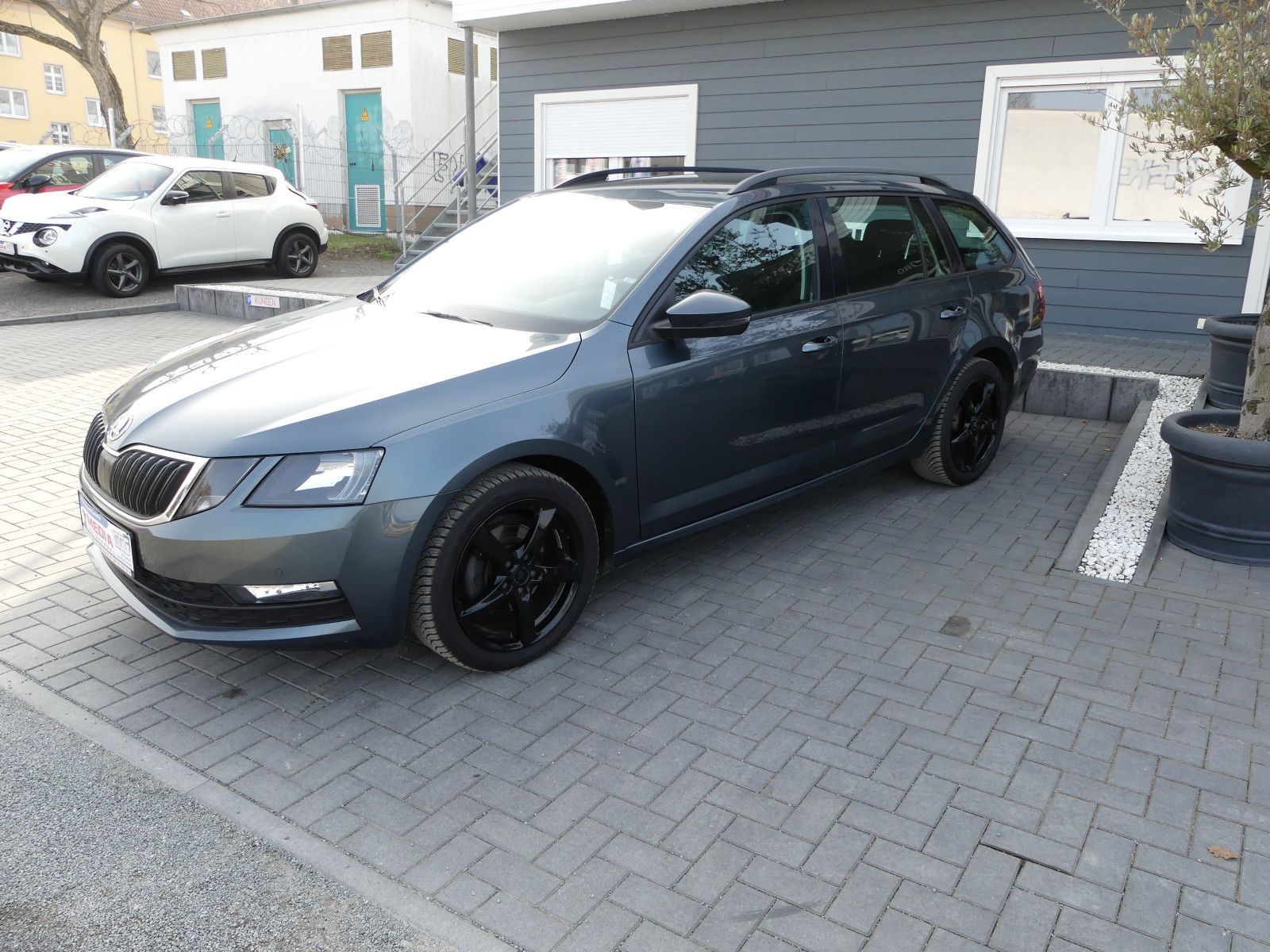 Fahrzeugabbildung SKODA Octavia Combi Ambition"1.HAND"