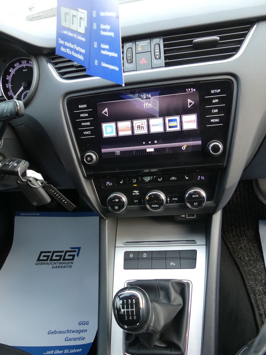 Fahrzeugabbildung SKODA Octavia Combi Ambition"1.HAND"