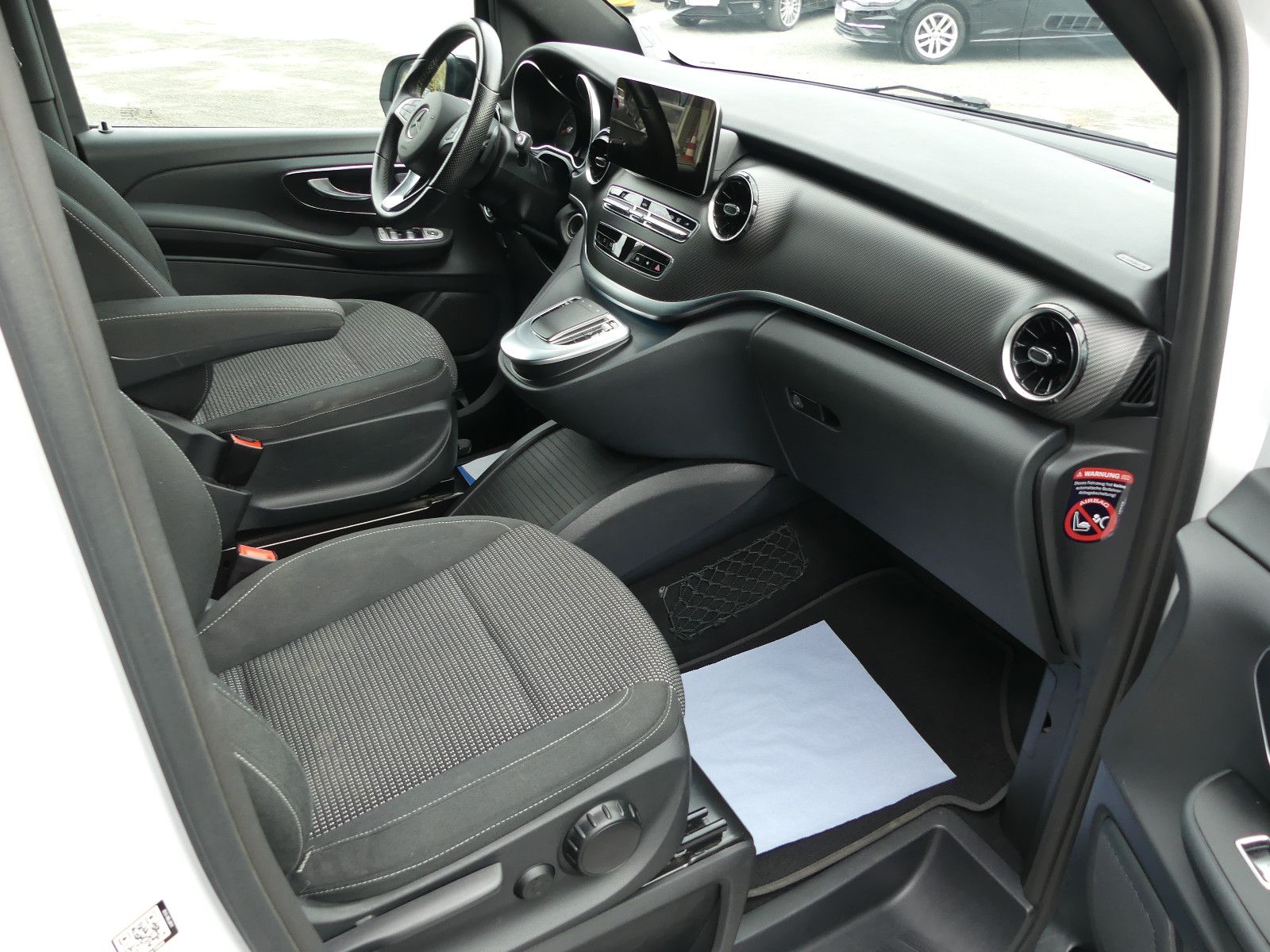 Fahrzeugabbildung Mercedes-Benz V 250 EDITION AMG-LINE, *KOMPAKT*