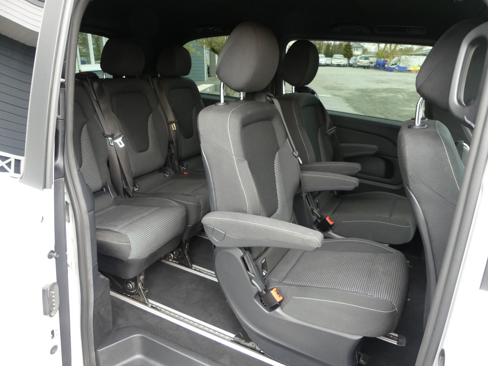 Fahrzeugabbildung Mercedes-Benz V 250 EDITION AMG-LINE, *KOMPAKT*