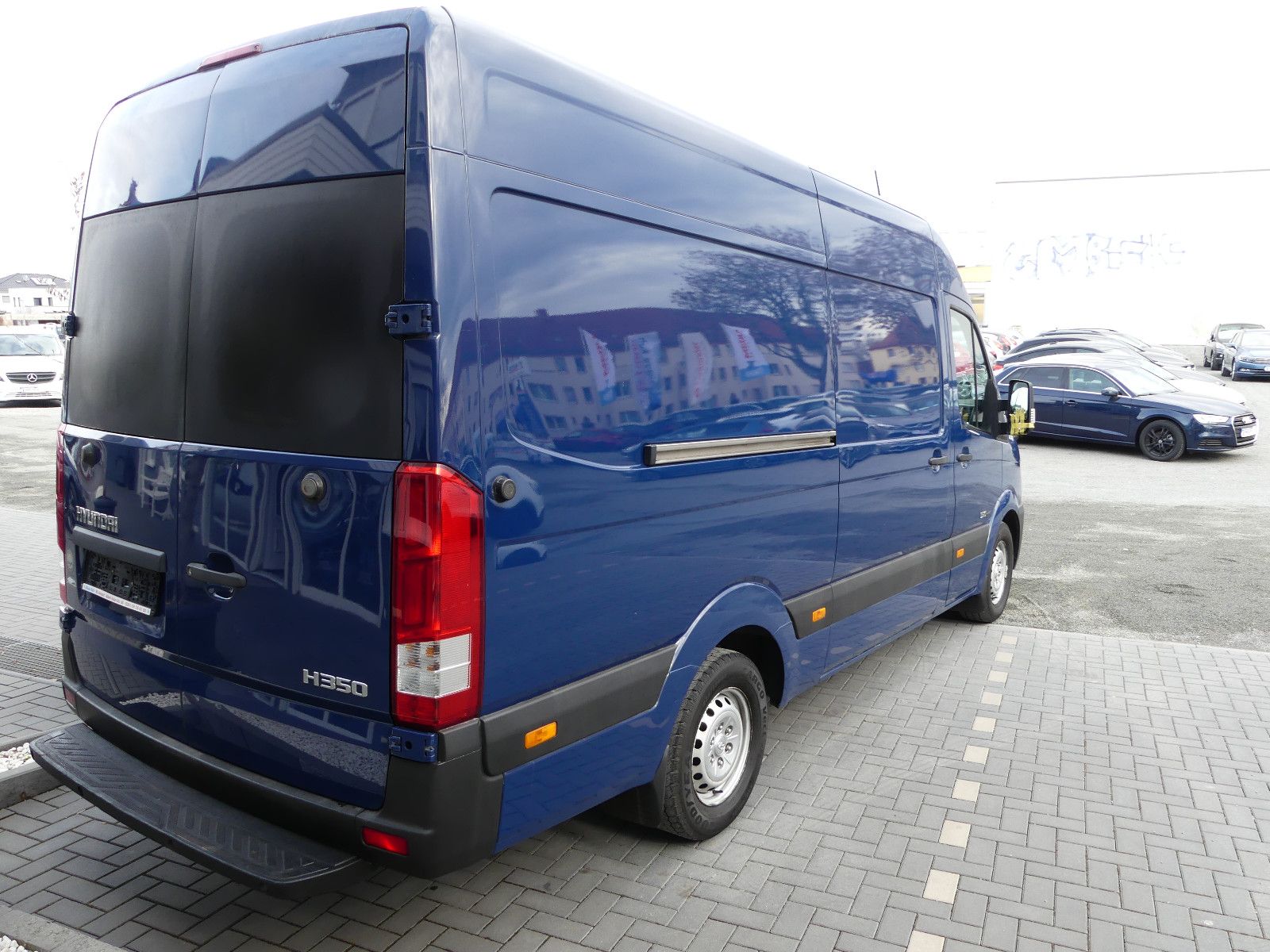 Fahrzeugabbildung Hyundai H350 Kasten Kasten L3H2 Profi"1.HAND"