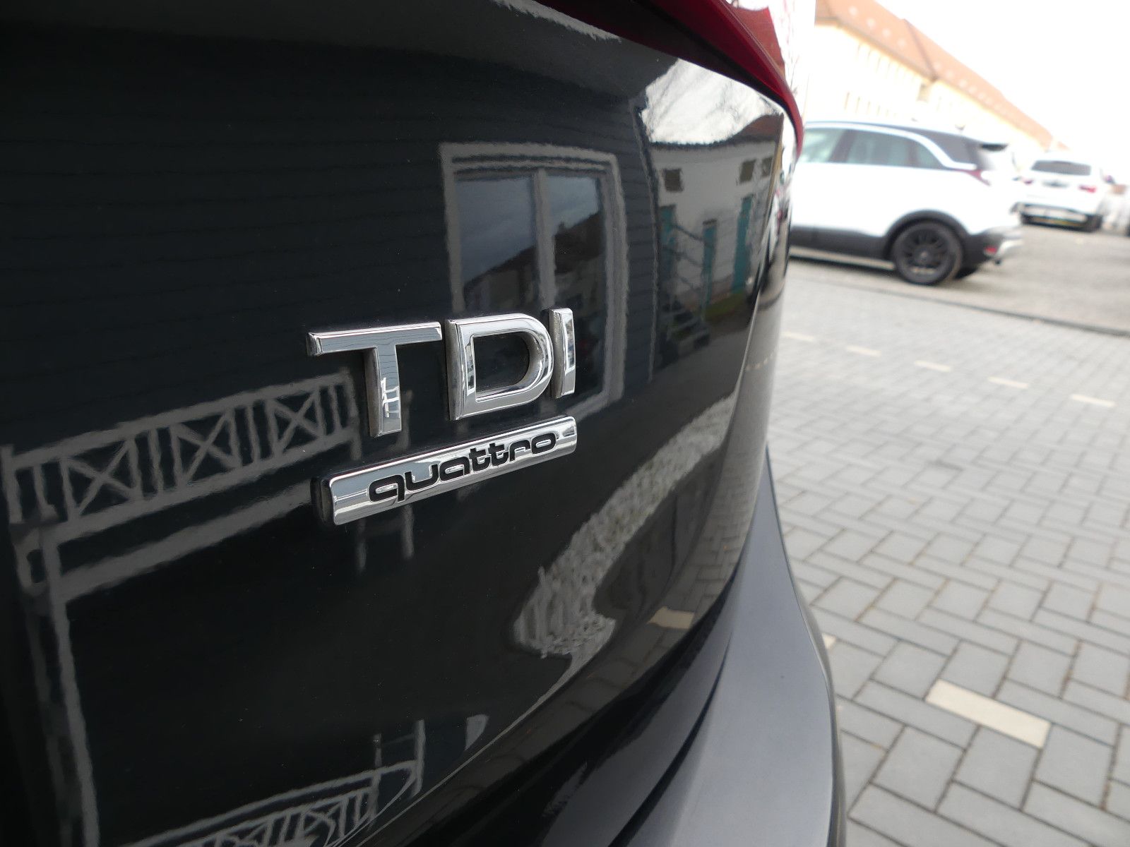 Fahrzeugabbildung Audi Q5 3.0 TDI 176 kW quattro"106TKM"