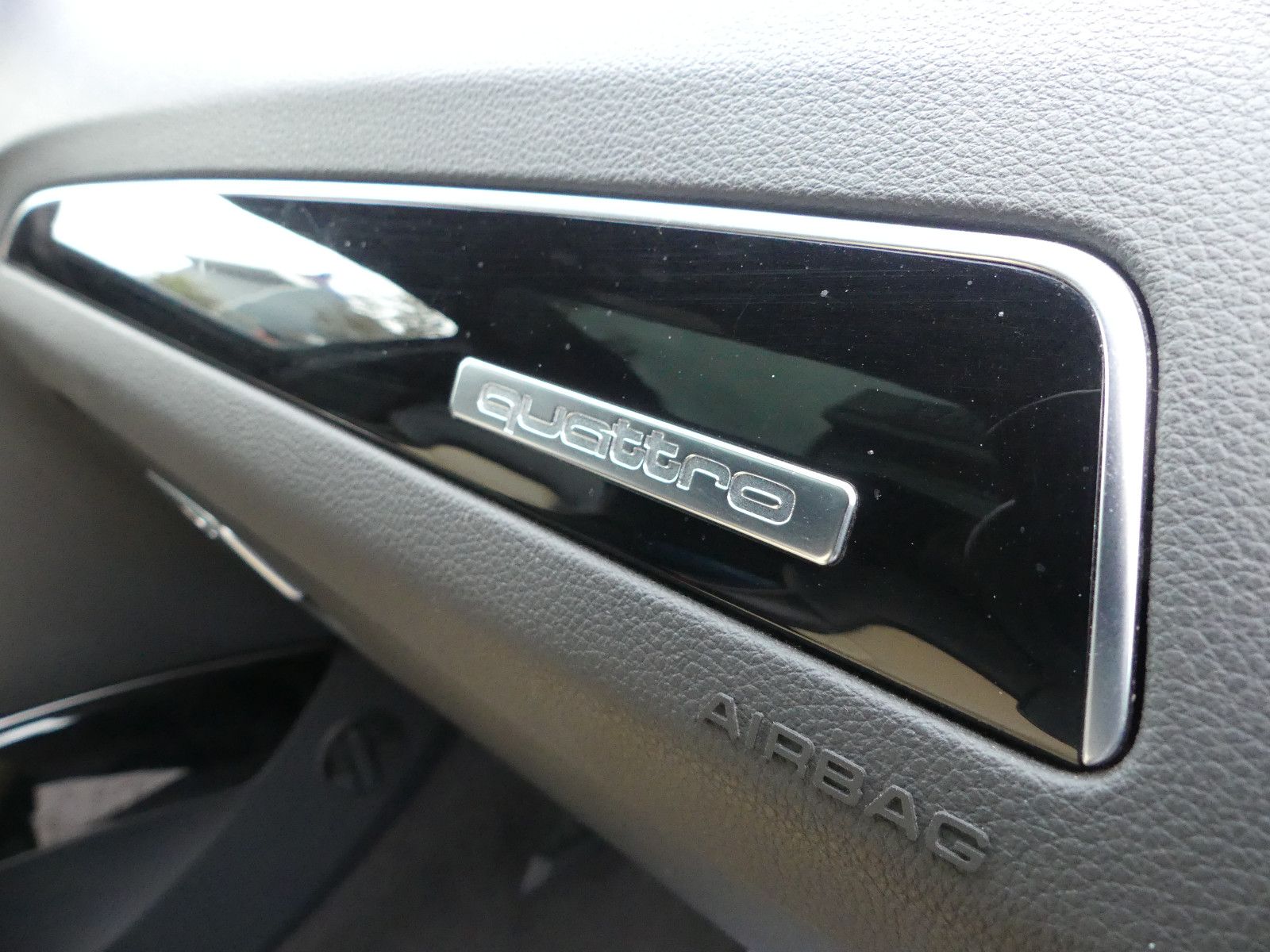 Fahrzeugabbildung Audi Q5 3.0 TDI 176 kW quattro"106TKM"
