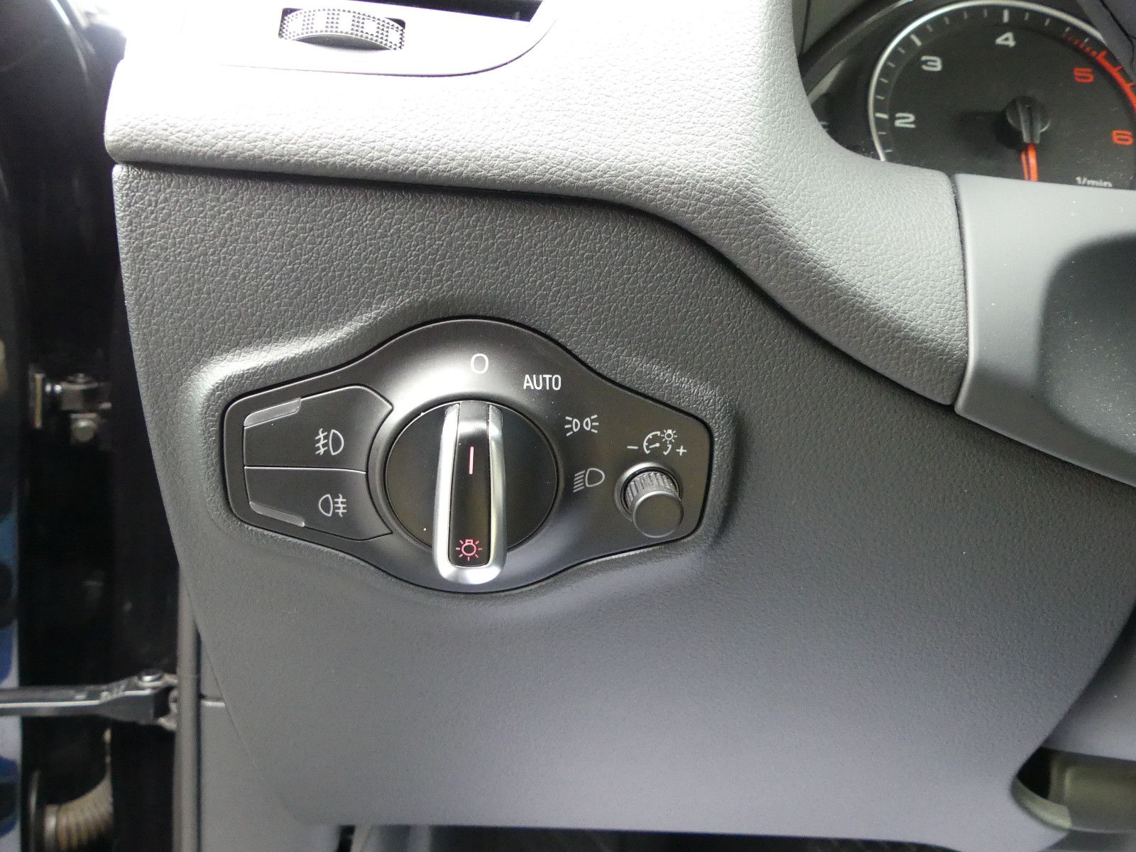 Fahrzeugabbildung Audi Q5 3.0 TDI 176 kW quattro"106TKM"