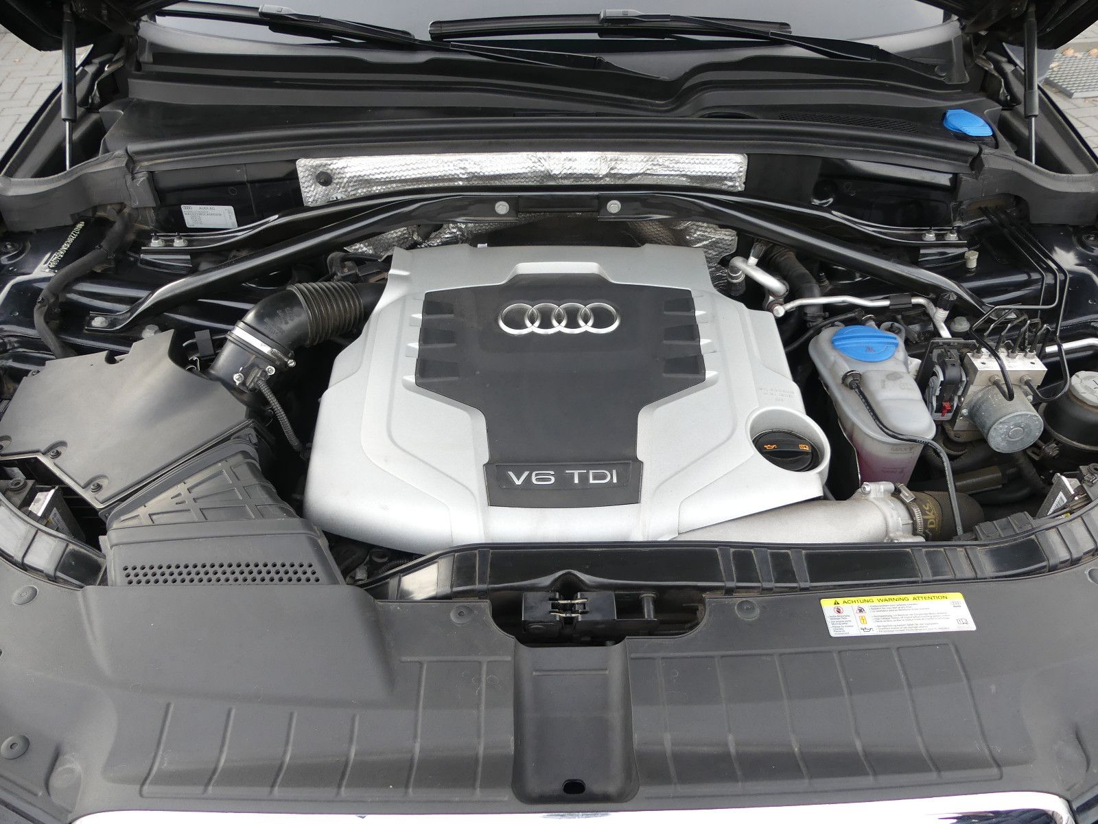 Fahrzeugabbildung Audi Q5 3.0 TDI 176 kW quattro"106TKM"