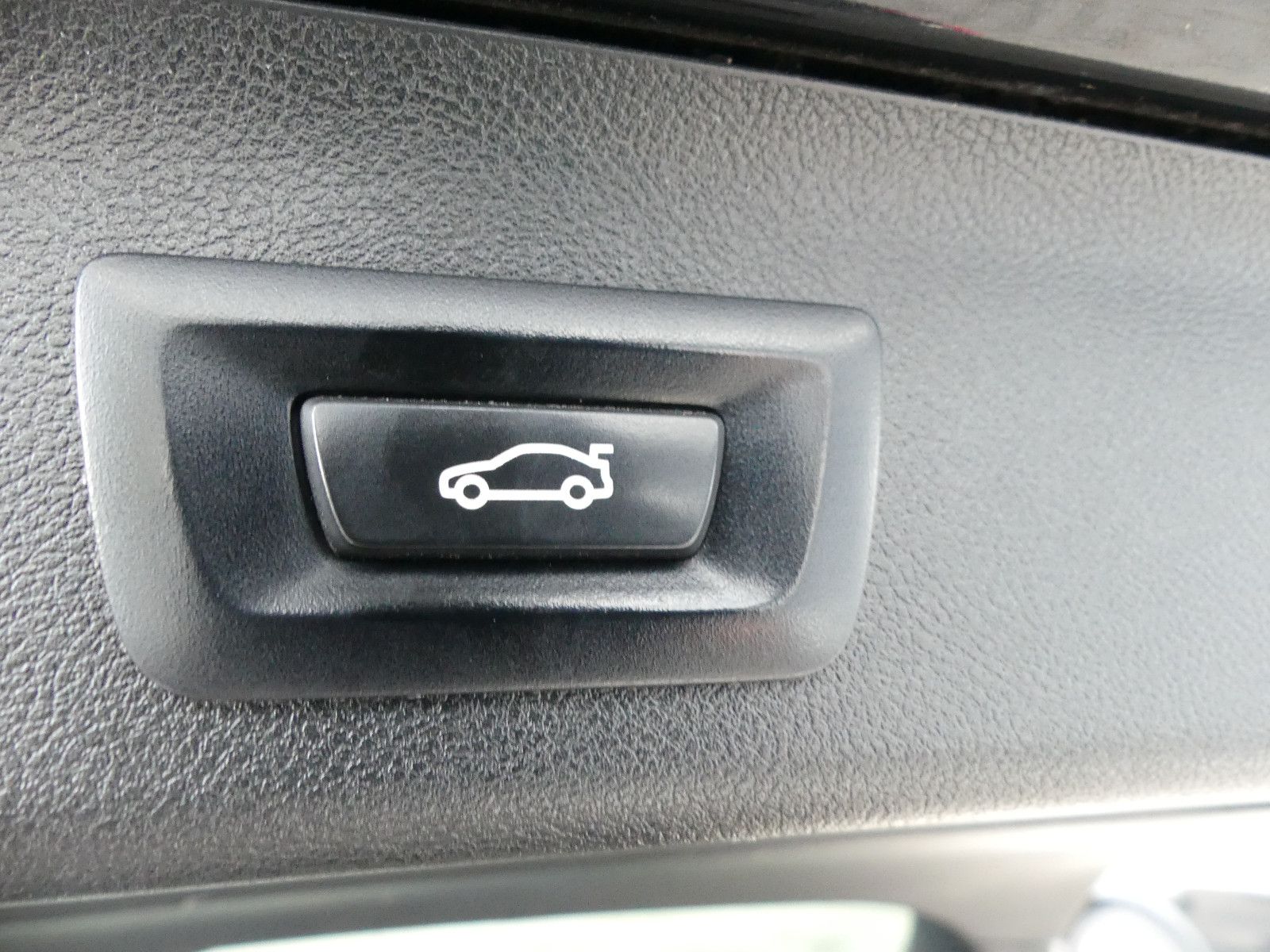 Fahrzeugabbildung BMW 540 5 Touring 540 d xDrive Sport Line"2.HAND"