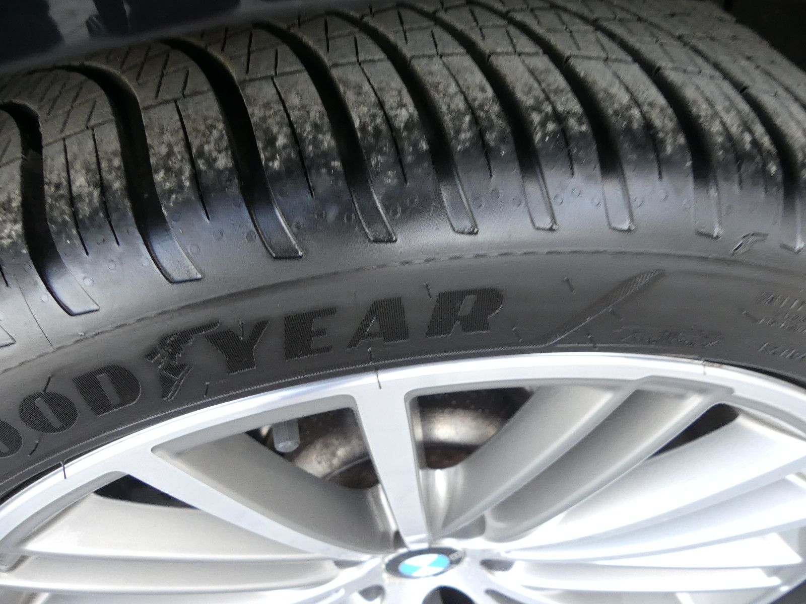 Fahrzeugabbildung BMW 540 5 Touring 540 d xDrive Sport Line"2.HAND"