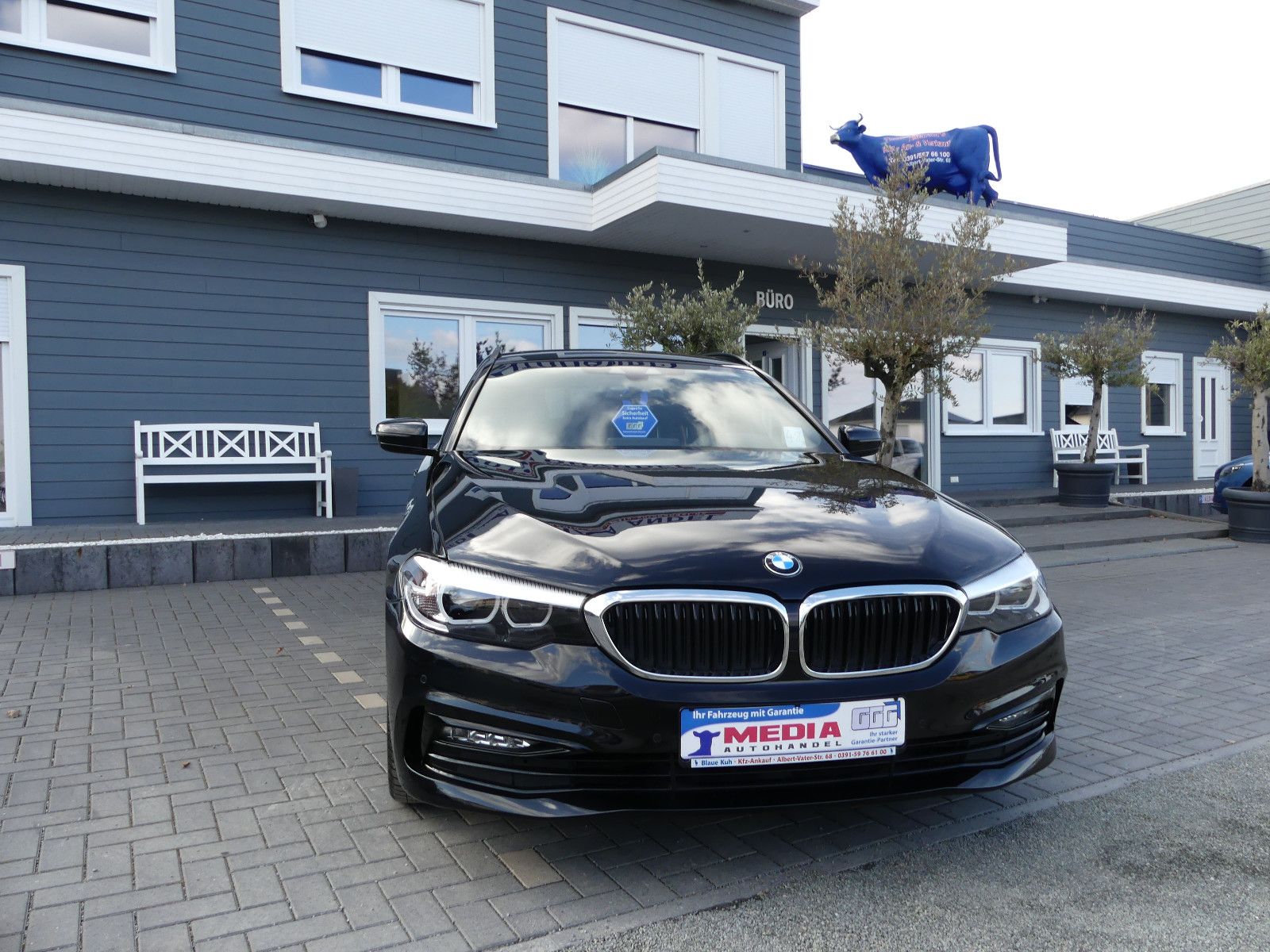 Fahrzeugabbildung BMW 540 5 Touring 540 d xDrive Sport Line"2.HAND"