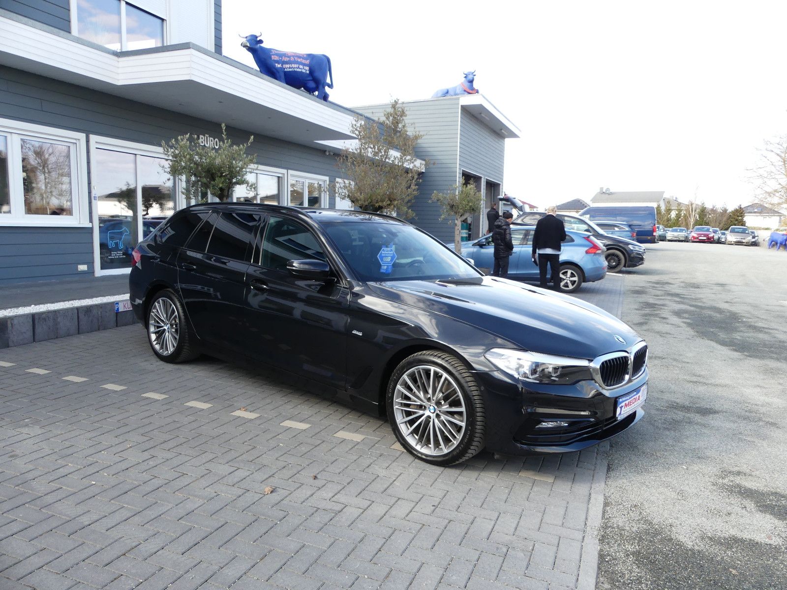 Fahrzeugabbildung BMW 540 5 Touring 540 d xDrive Sport Line"2.HAND"