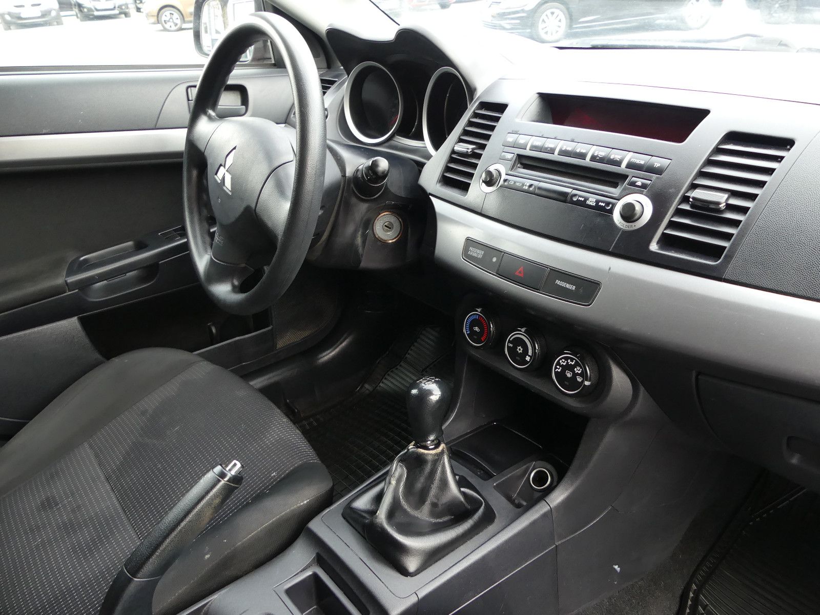 Fahrzeugabbildung Mitsubishi Lancer Lim. Inform