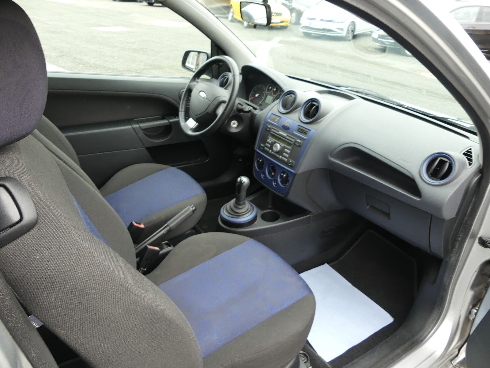 Fahrzeugabbildung Ford Fiesta Style, Automatik, 1,4