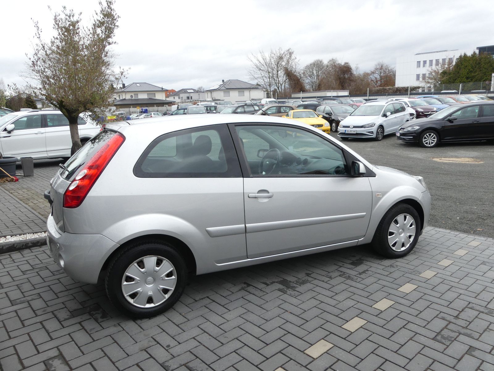 Fahrzeugabbildung Ford Fiesta Style, Automatik, 1,4