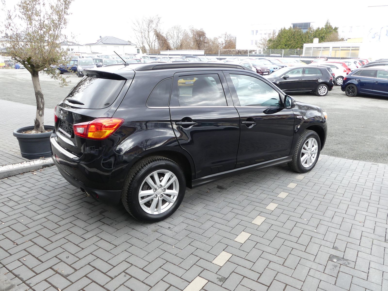 Fahrzeugabbildung Mitsubishi ASX Instyle 4WD"AUTOMATIK"