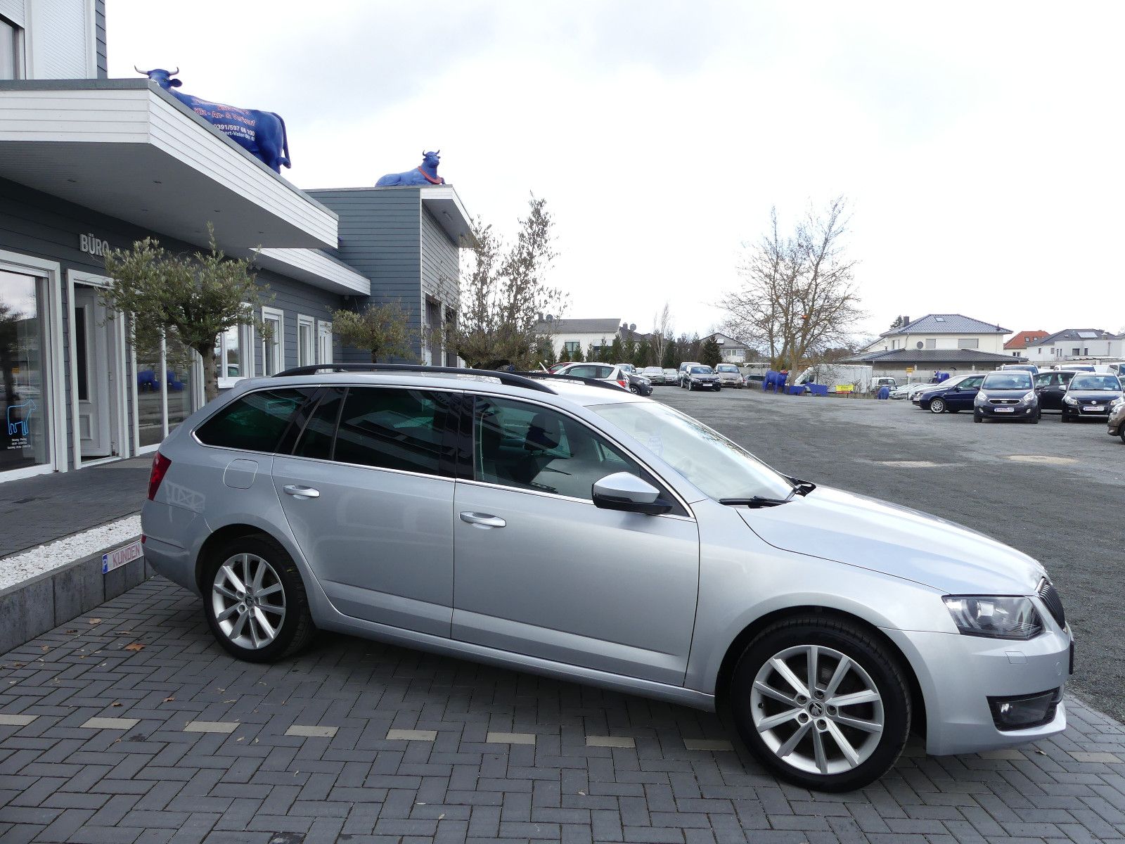 Fahrzeugabbildung SKODA Octavia Combi Elegance"SERVICEHEFT"