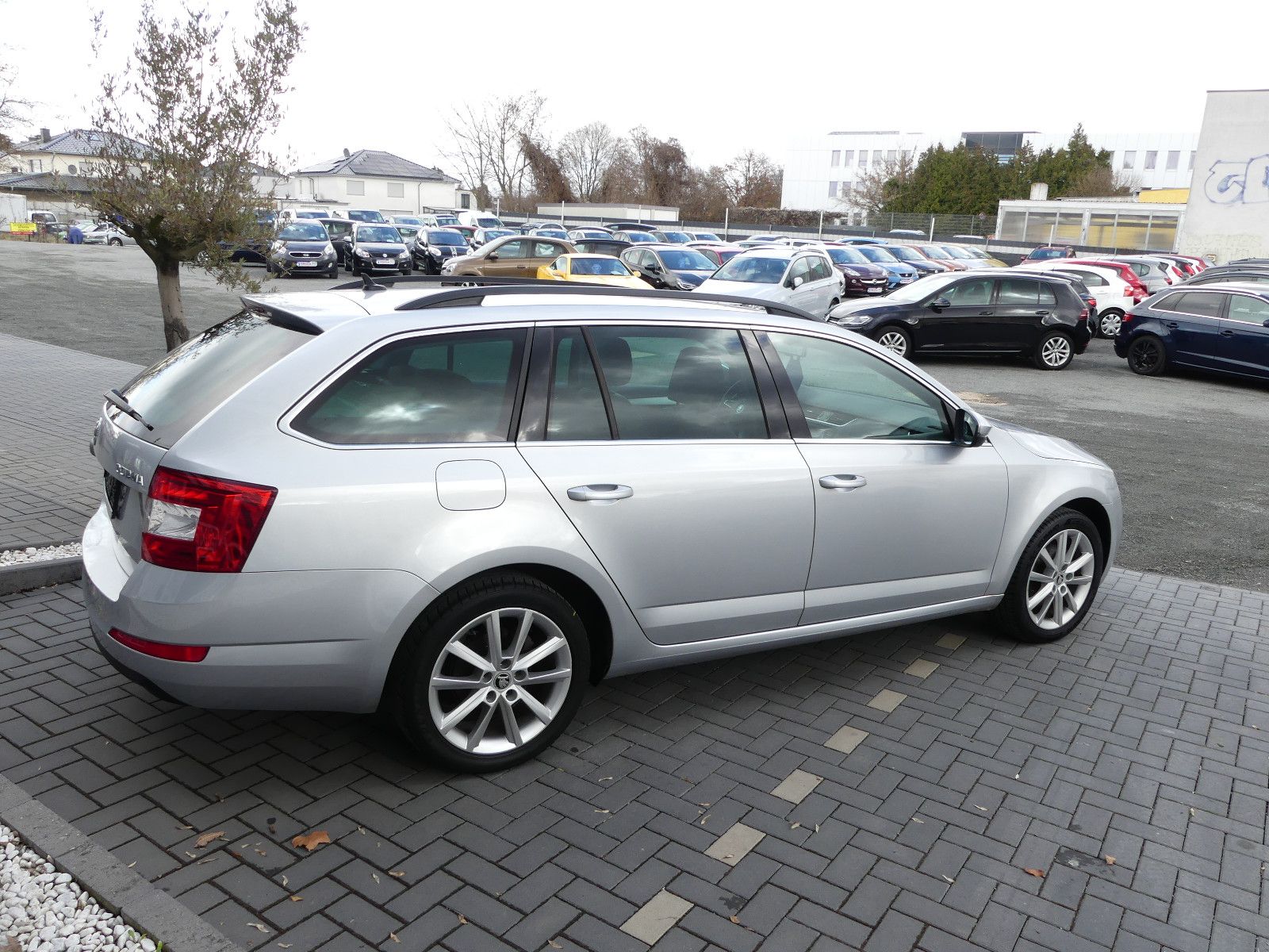 Fahrzeugabbildung SKODA Octavia Combi Elegance"SERVICEHEFT"