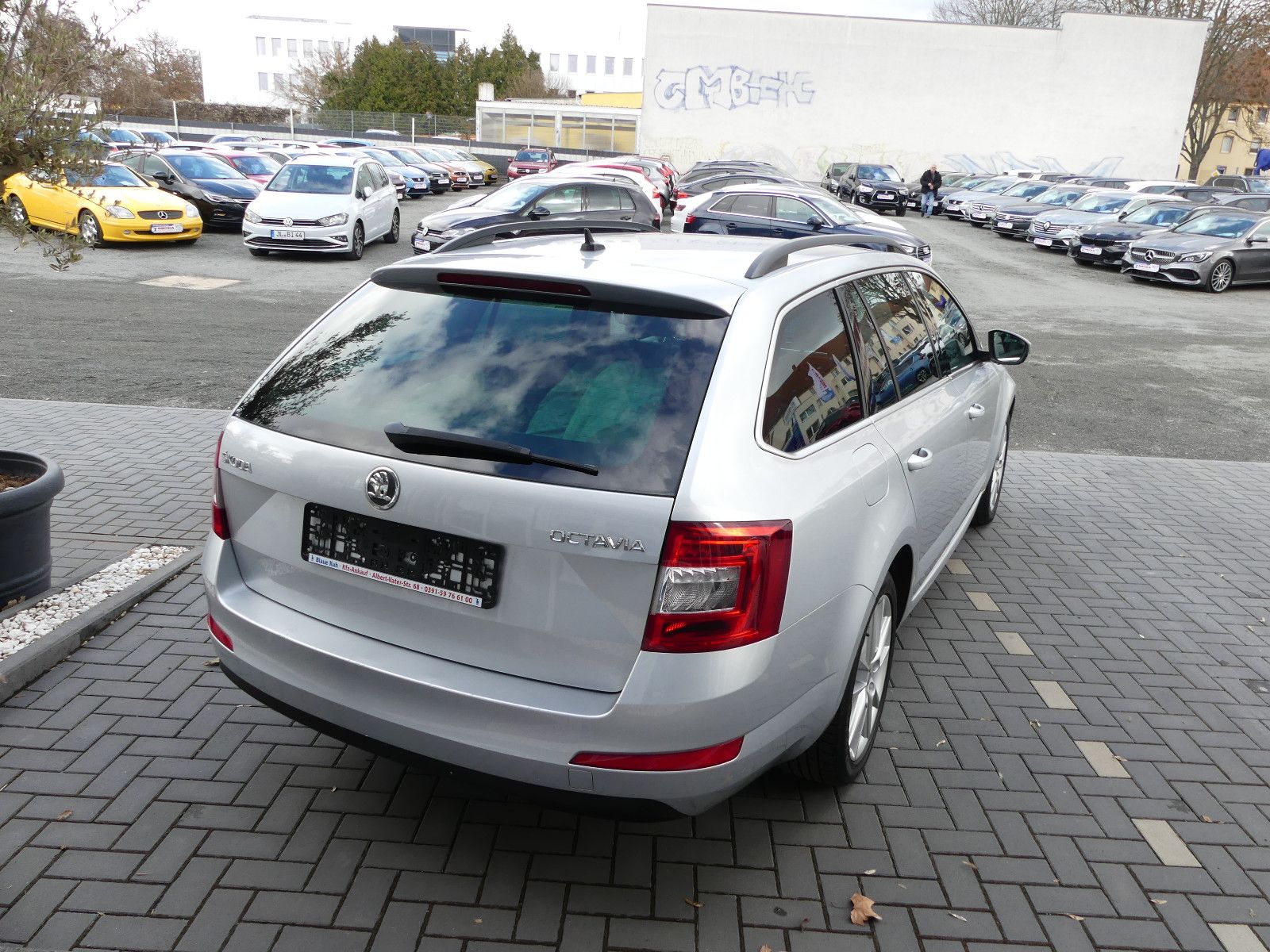 Fahrzeugabbildung SKODA Octavia Combi Elegance"SERVICEHEFT"