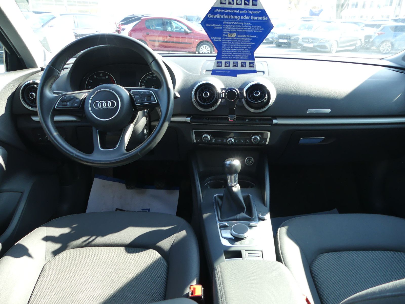 Fahrzeugabbildung Audi A3 Sportback basis