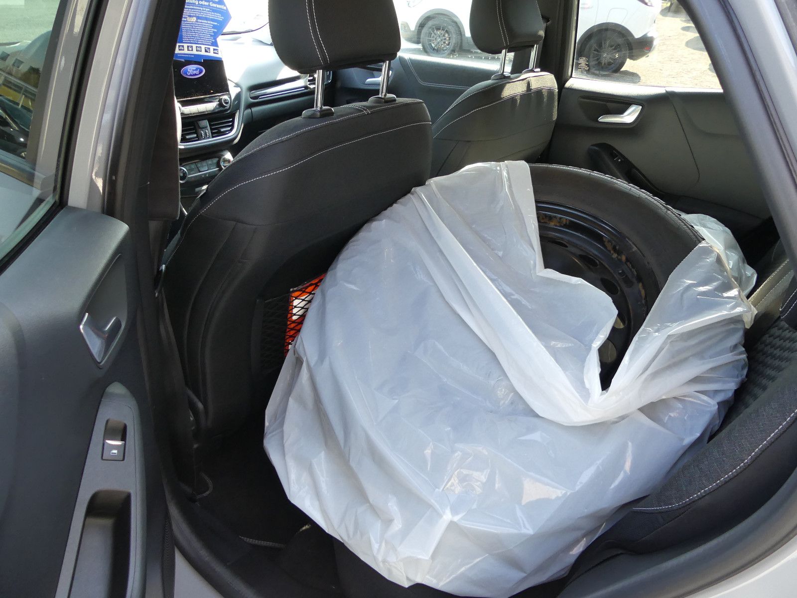 Fahrzeugabbildung Ford Puma Titanium"2.HAND"30TKM"