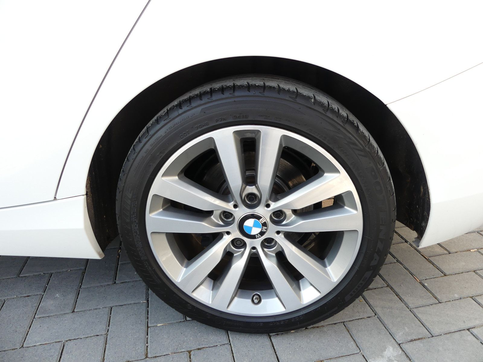 Fahrzeugabbildung BMW 118 1 Limousine 5-trg. 118 i, *AUTOMATIK*